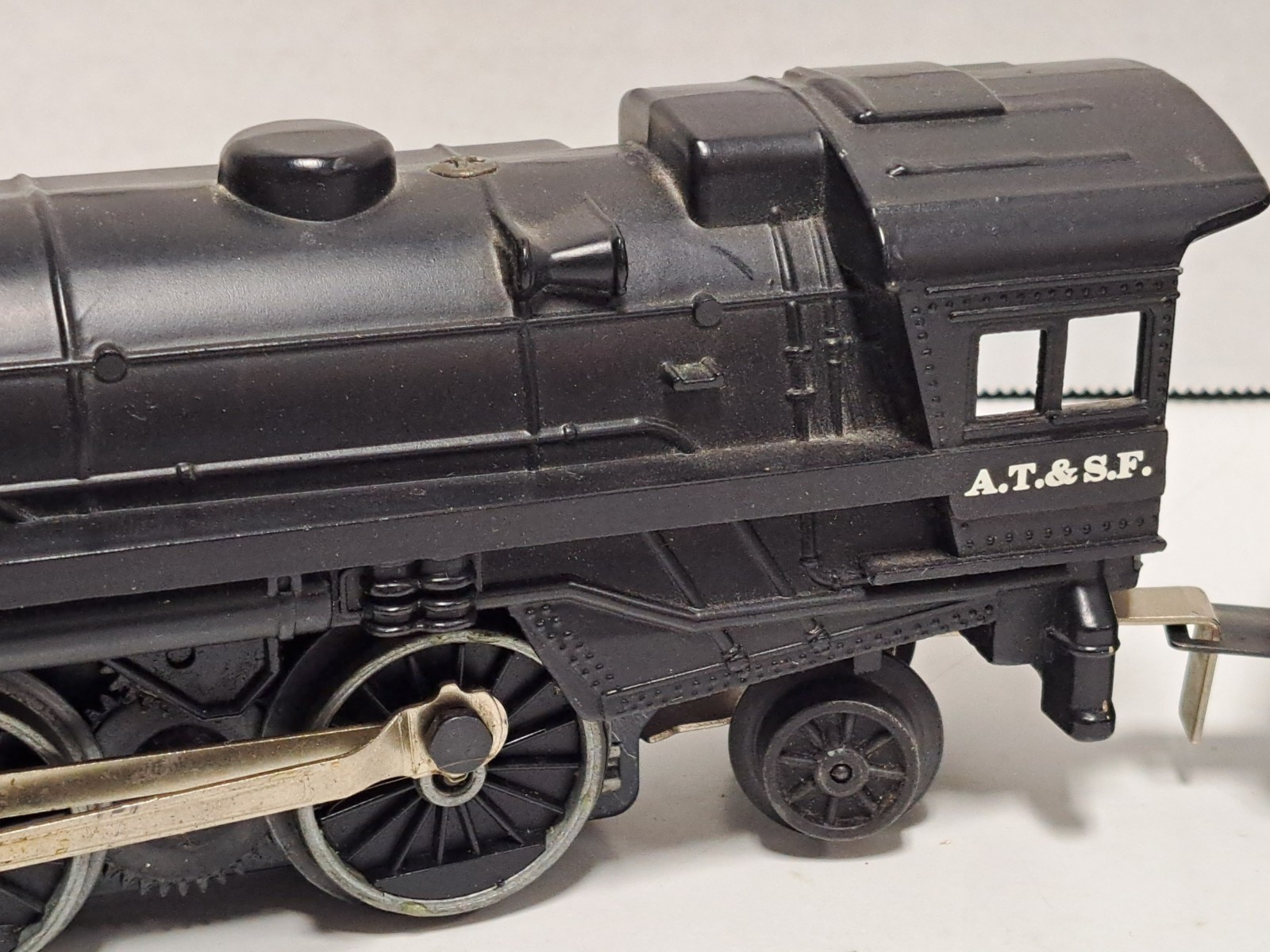 Lionel 6-8616 AT&SF Die-Cast Steam Locomotive & Tender 1:48 O Scale Model Train