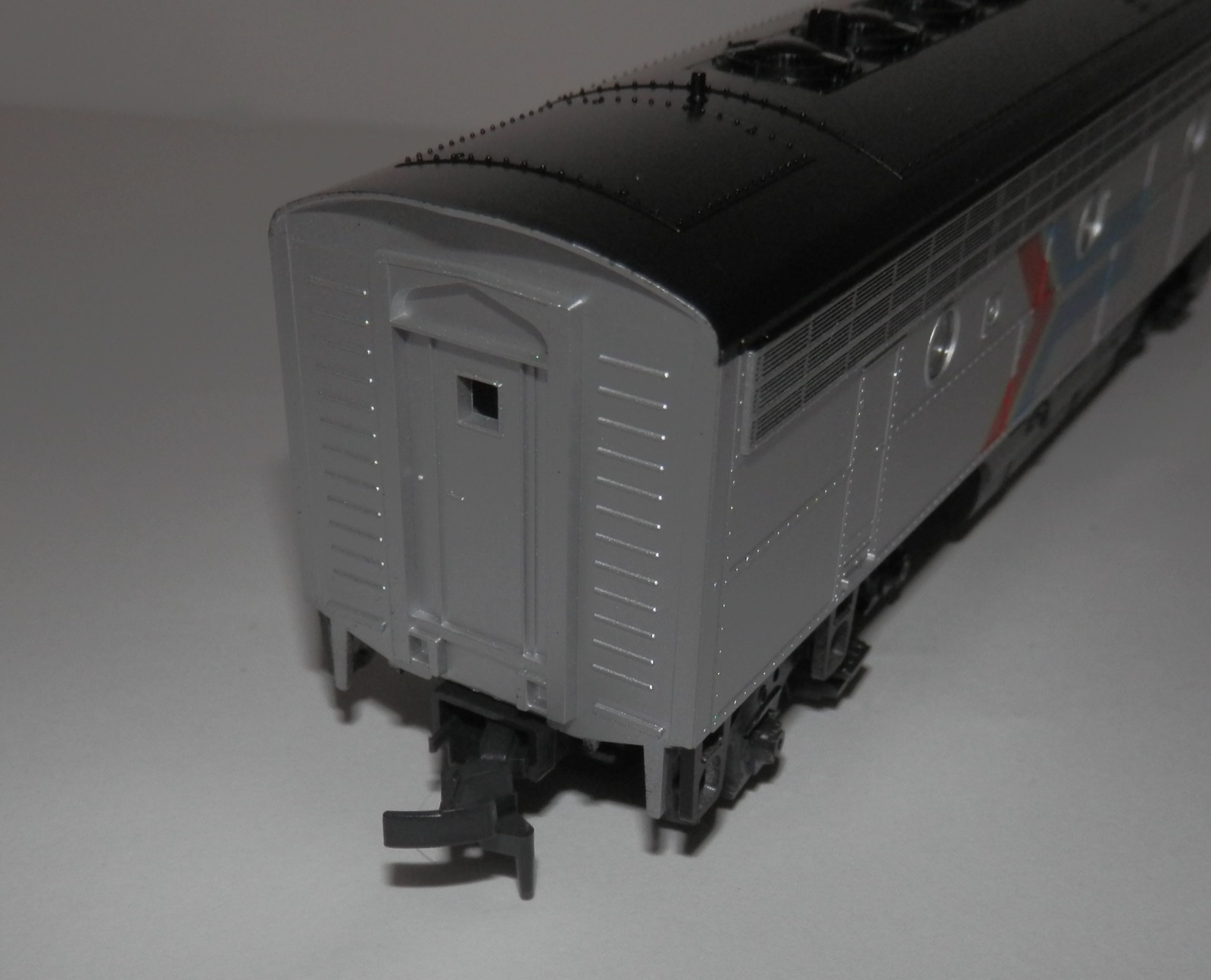 Stewart/Kato HO Scale POWERED Amtrak F7A & F7B Phase I Early Locos #9090/9091