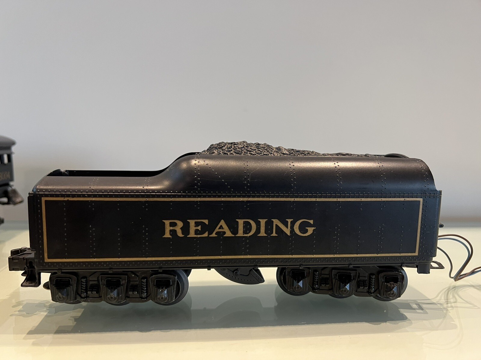 Lionel 6-18004 Reading 4-6-2 Steam Locomotive & Tender #8004