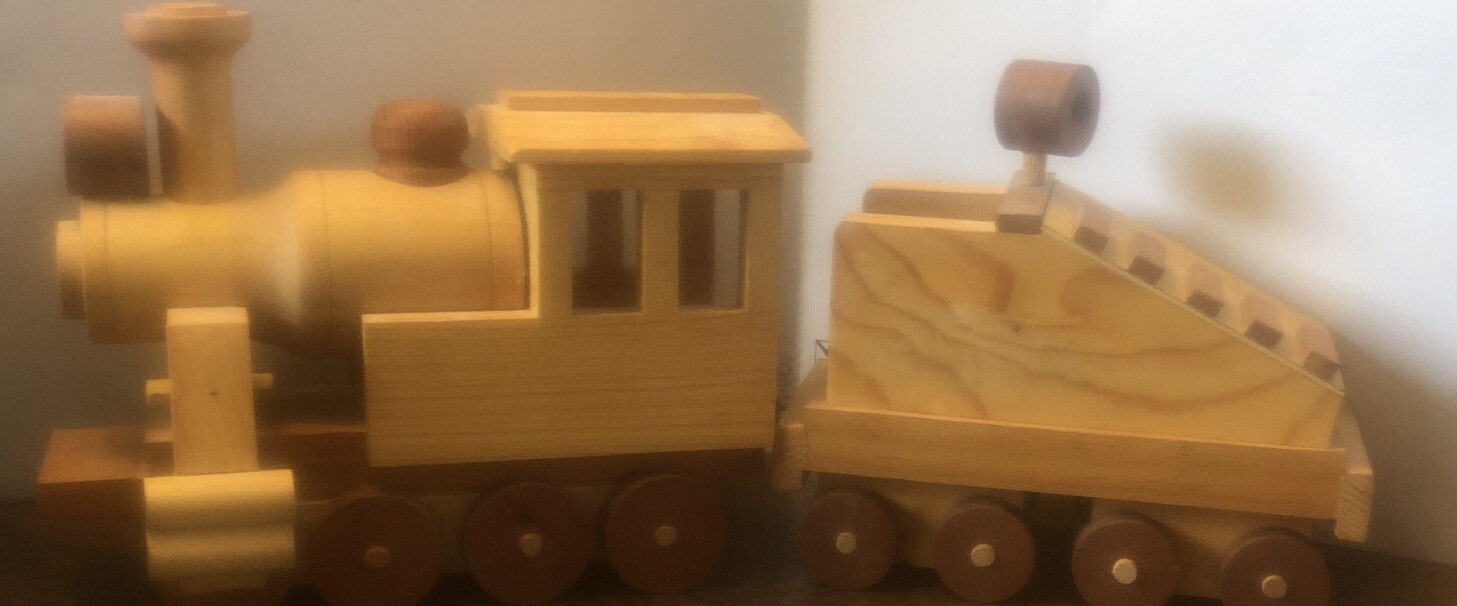 “The Happy Hammer” Dave Wischemann Wood Railway Train Engine & Tender 14” Long