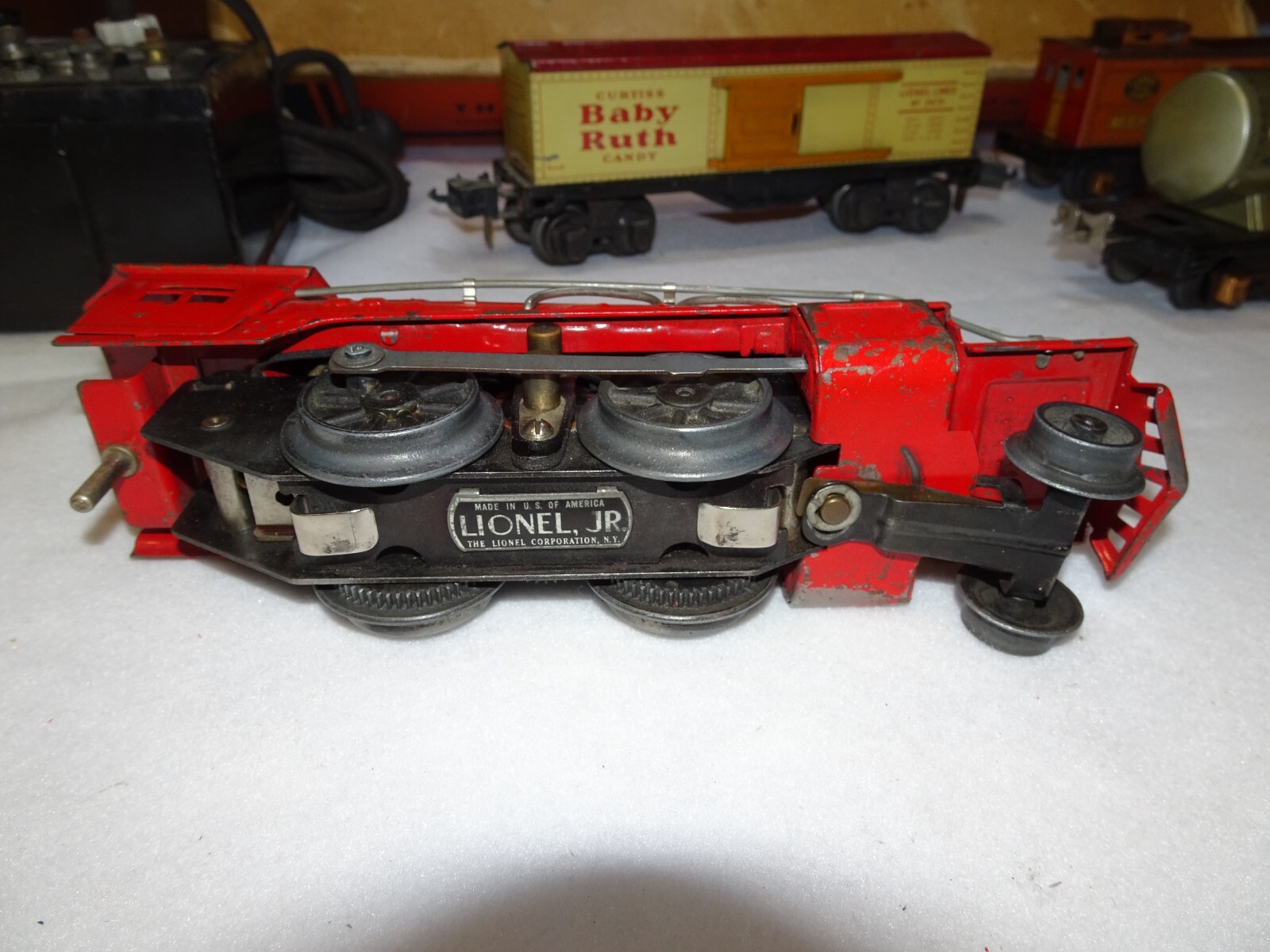Vintage Lionel JR 1055 Prewar Freight Train Set w’Transformer and RED Loco