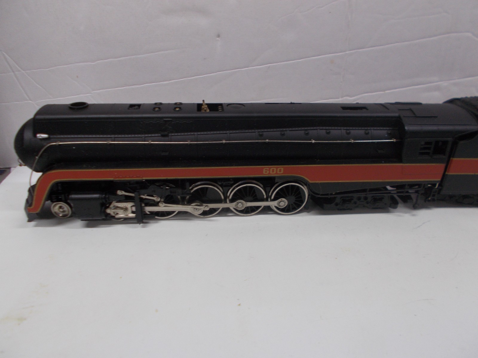 BACHMANN ~ NORFOLK & WESTERN CLASS J 4-8-4 LOCOMOTIVE & TENDER ~HO SCALE