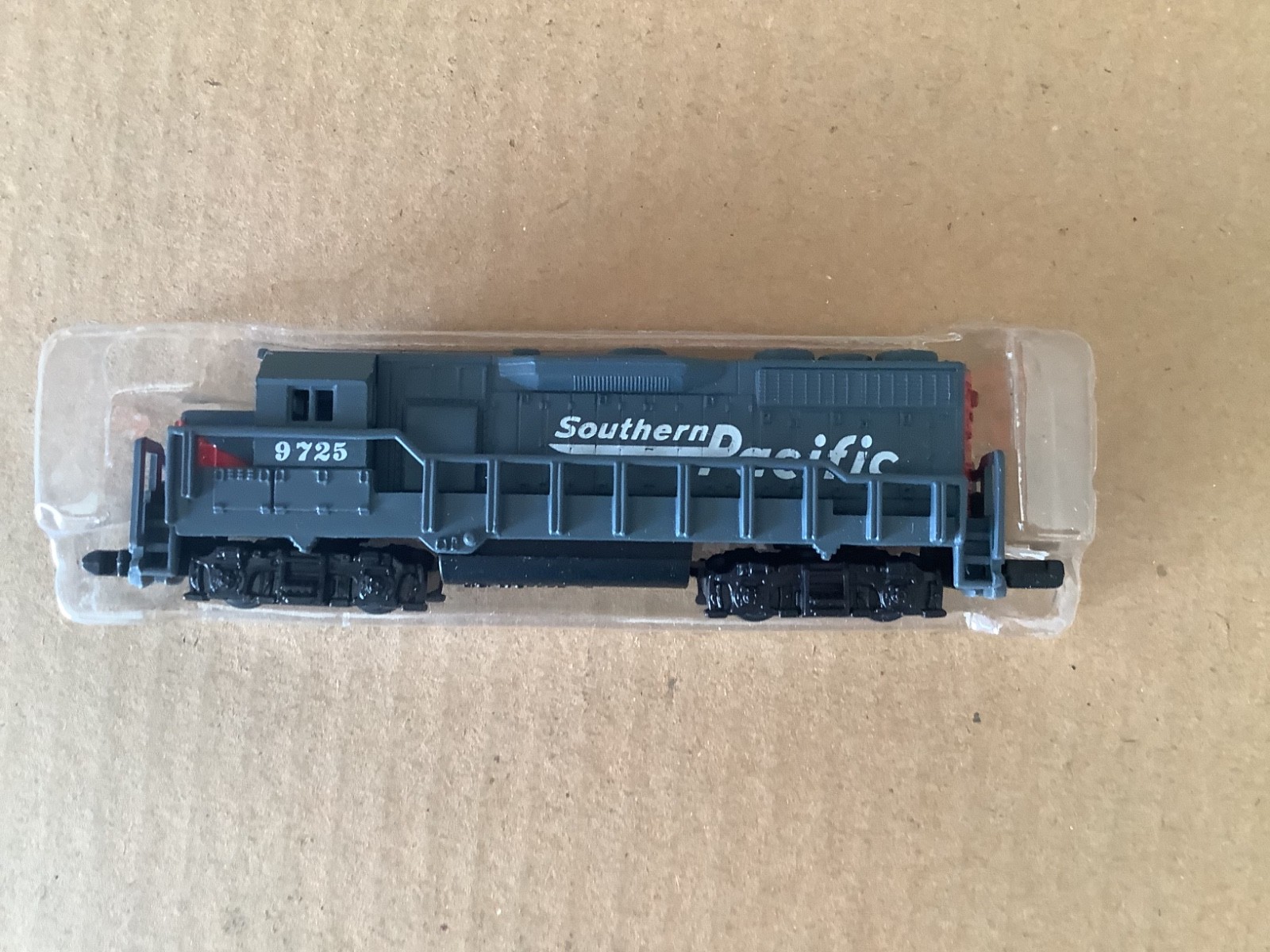 Locomotive Southern Pacific 9725 Model 4.5″ No. 418 High Speed Metal Product