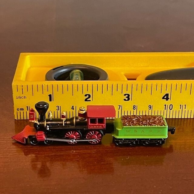 1999 Lionel classic Series Miniature Die-Cast Train Steam Locomotive vintage
