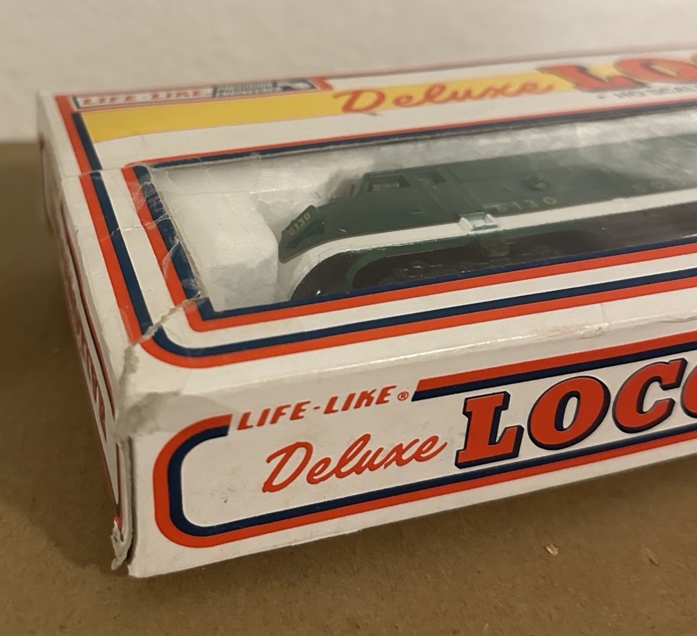 Deluxe Locomotive F-7 Loco Caboose Southern 8674 Life-Like Original Box