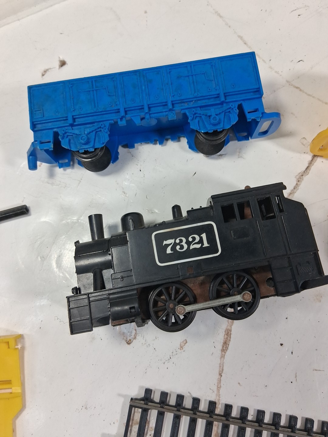 Tri-ang Hornby Clockwork Train Set engine 7321. Please Read TD35D