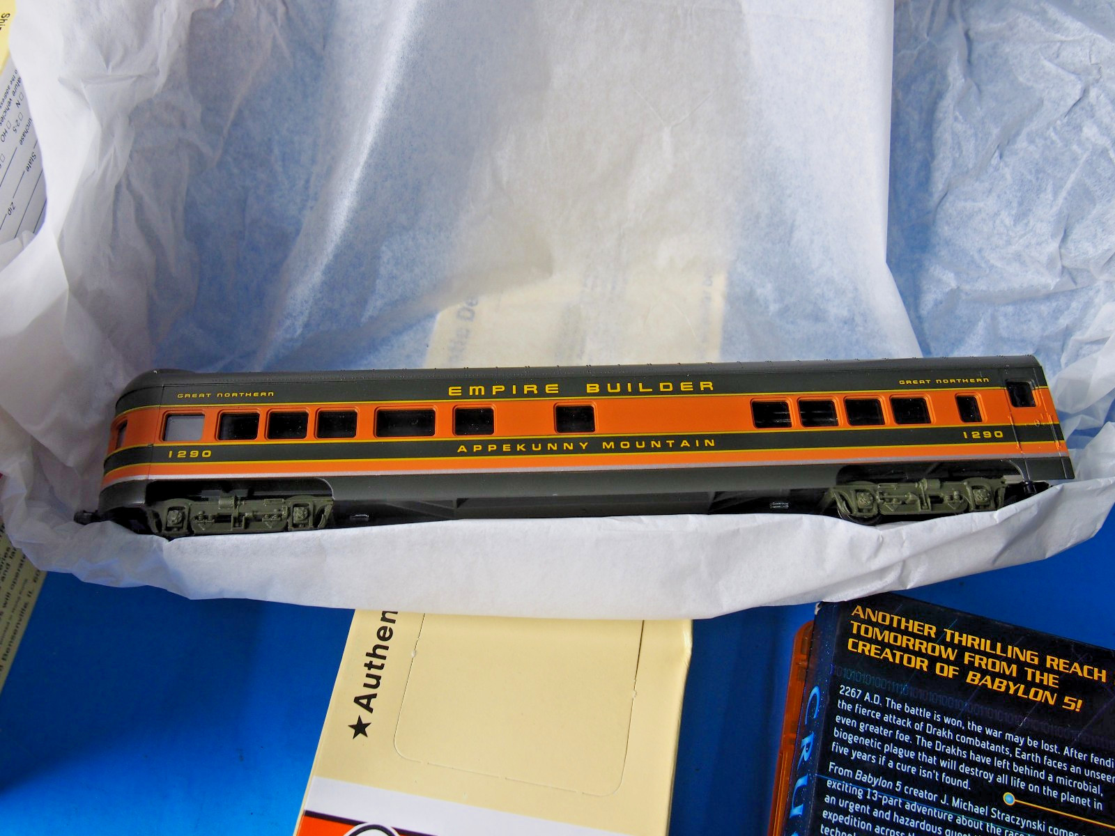 Con Cor Ho EMD E 7A Great Northern Cab 505 & 508 With 7 Matching Passanger cars