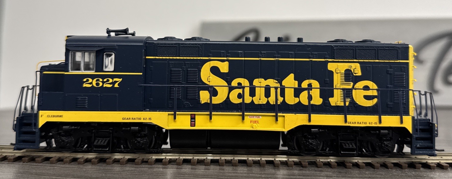 Athearn RTR HO #91531 Santa Fe CF7 #2627 Pinstripe – DCC Ready & LNIB!