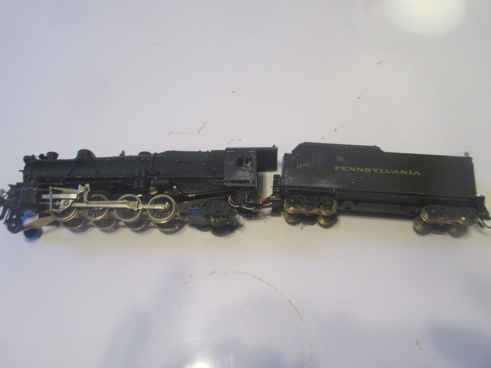 HO Scale Bowser Pennsylvania 2-8-2 Mikado Locomotive & Tender. DCC and sound