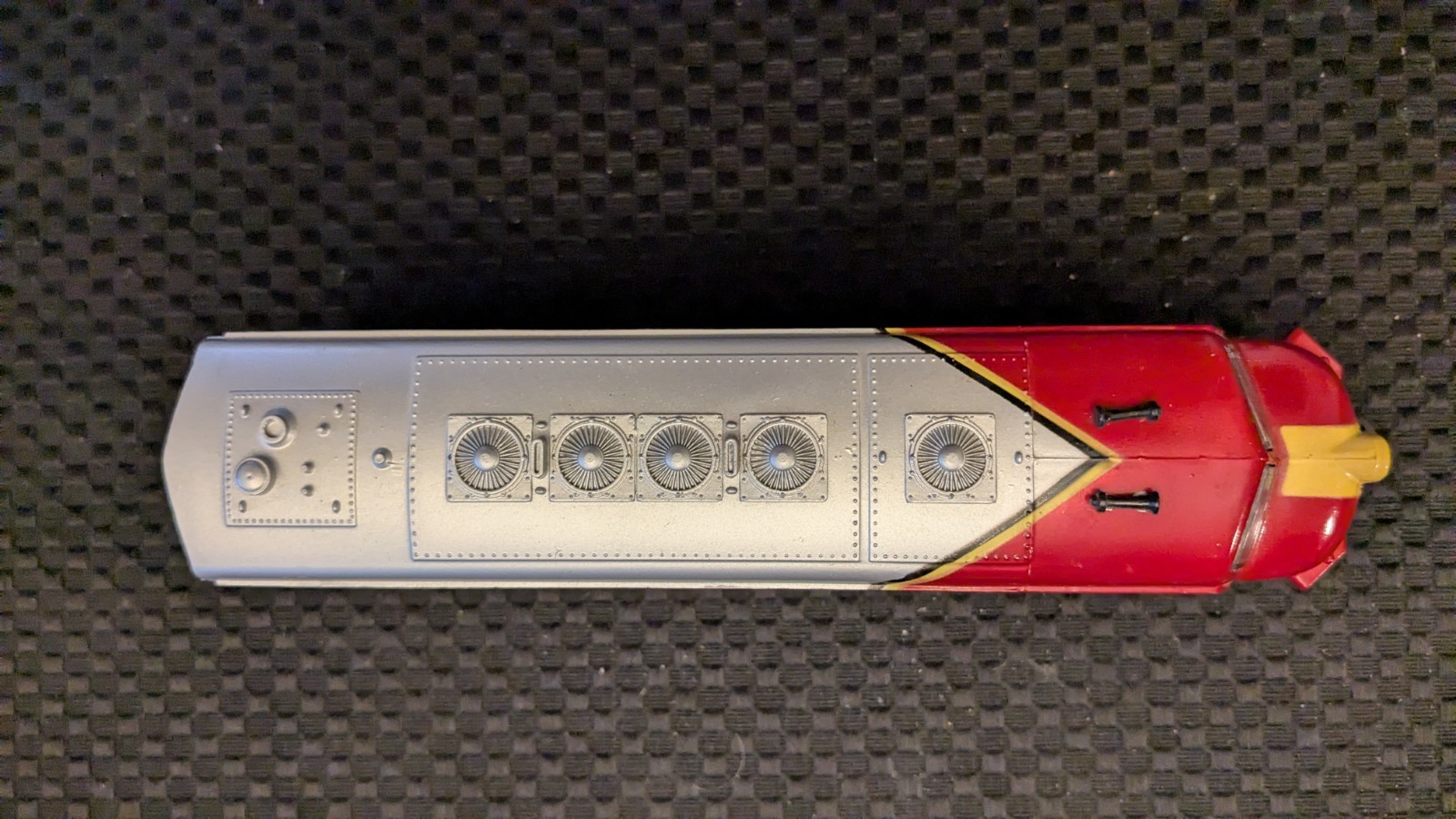 Life-Like HO F7 A Locomotive Santa Fe, LNIB, Runs real fast, pulls good too.