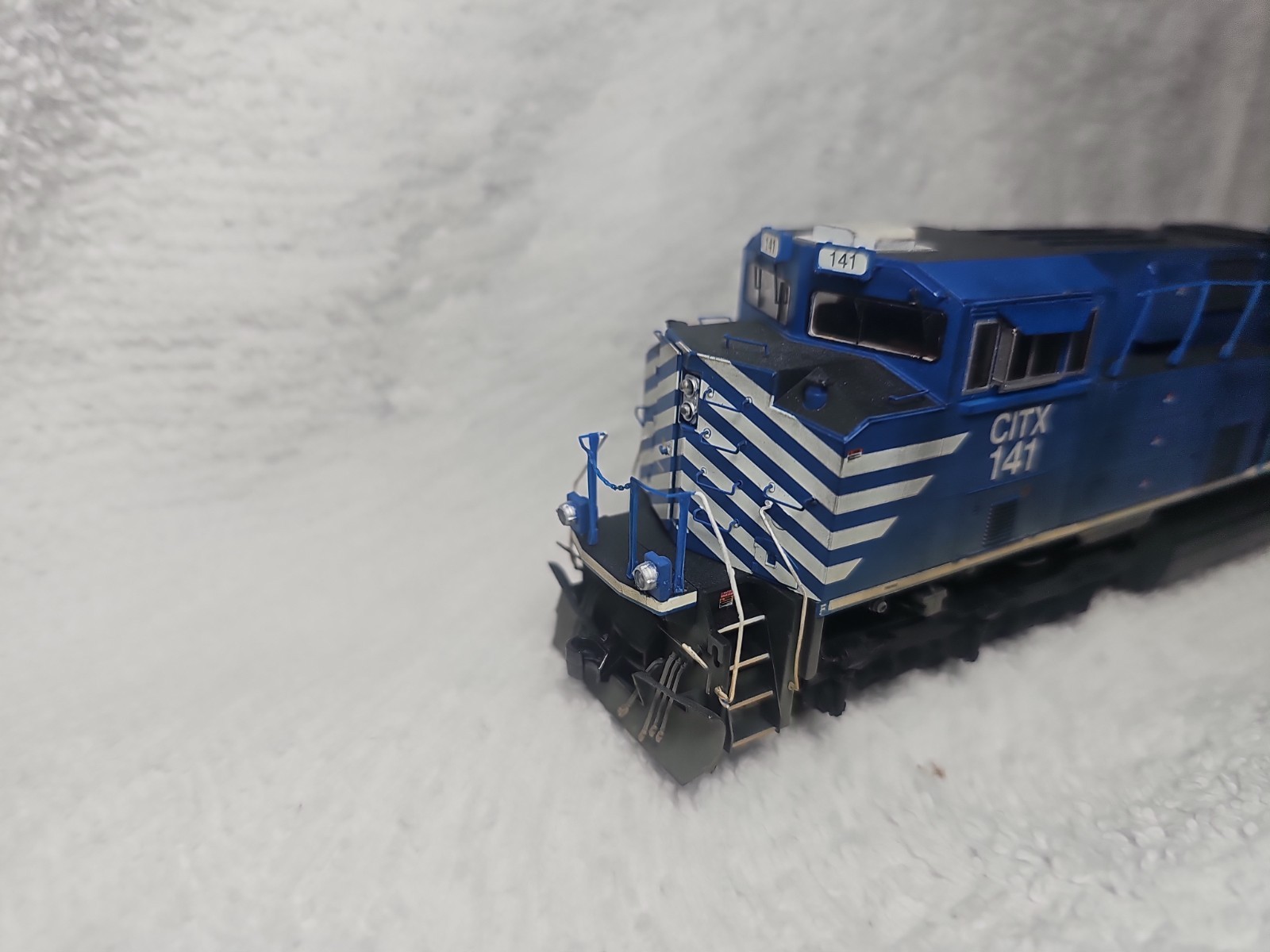 ATHEARN G68665 SD70M-2 CITX ROAD NUMBER 141 TSUNAMI SOUND WEATHERED