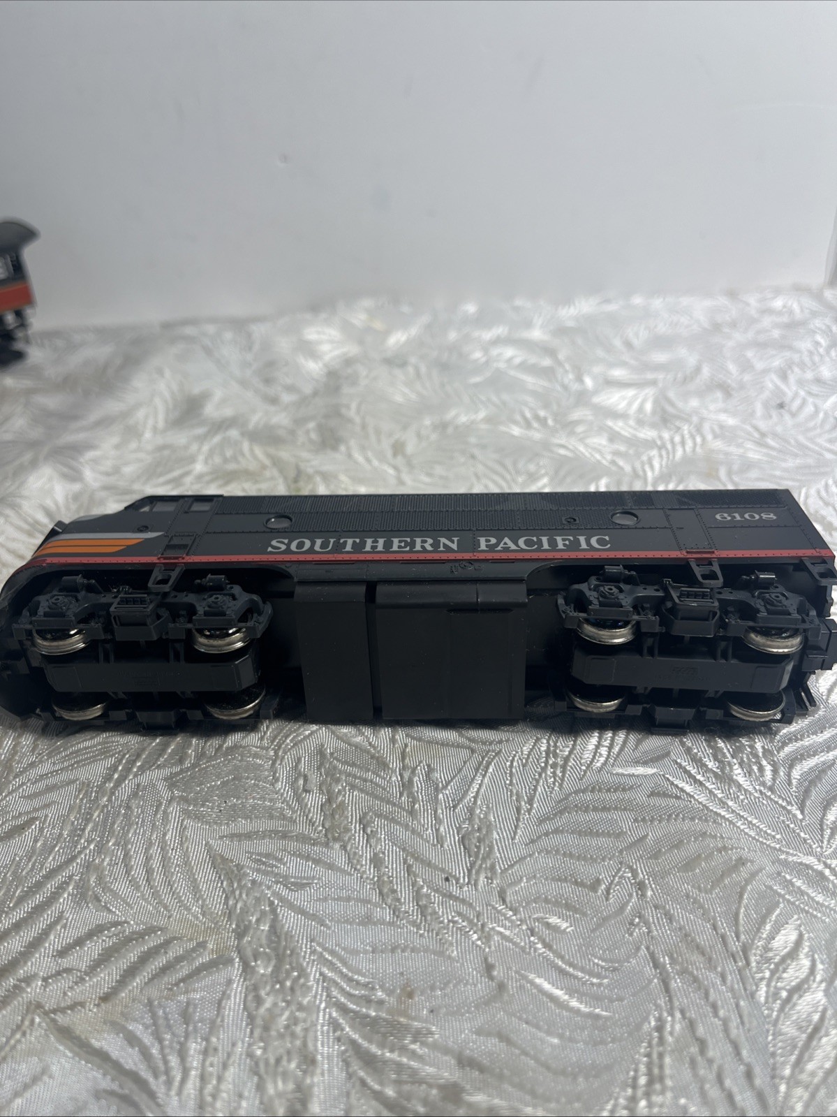 KATO HO #6108 SP SOUTHERN PACIFIC BLACK WIDOW