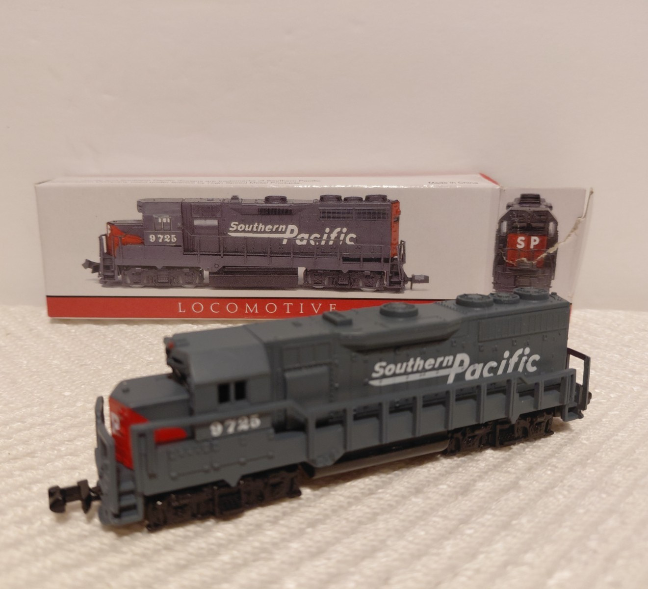Vintage Southern Pacific Locomotive 9725 -High Speed Metal Products #418