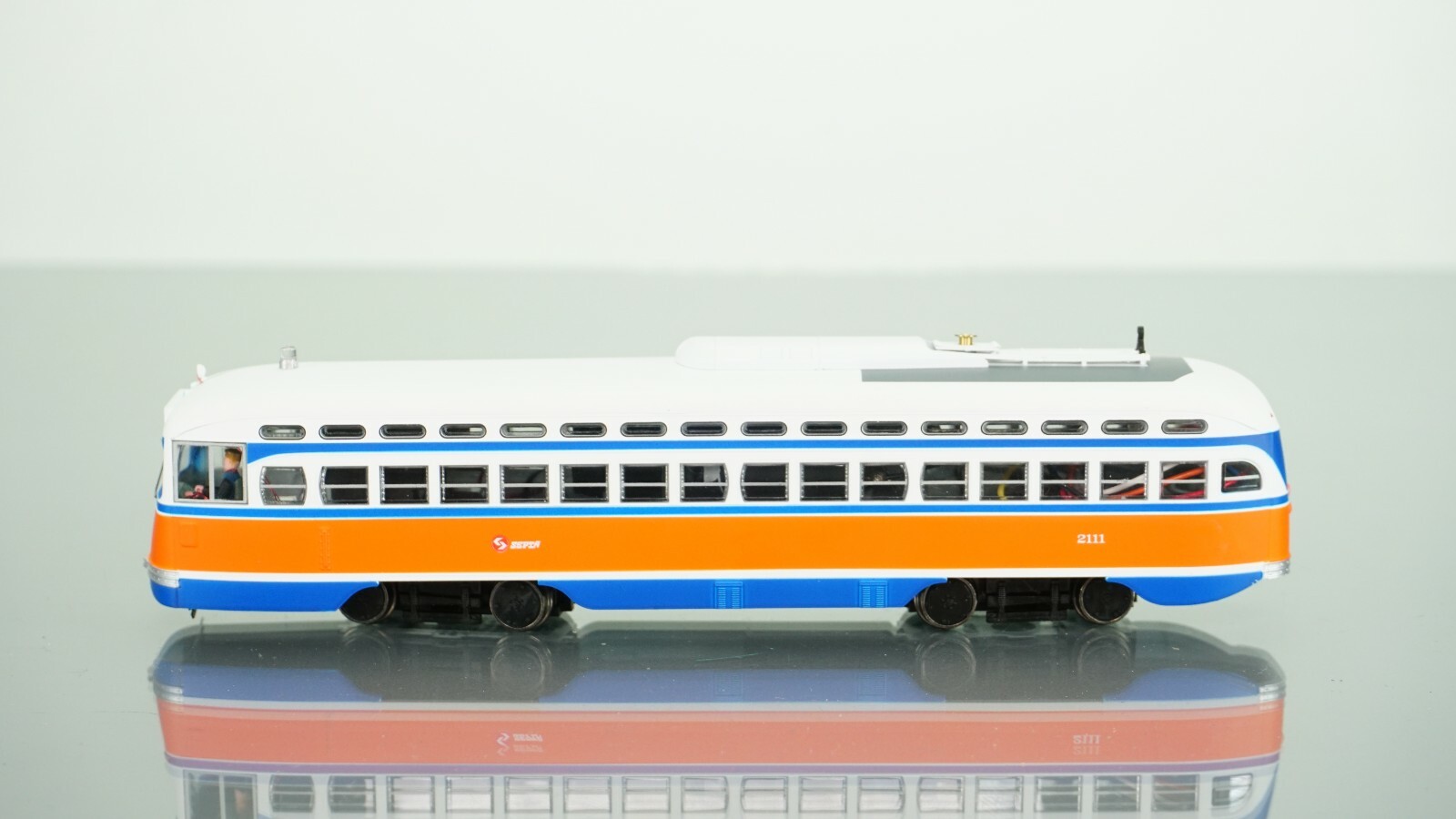 Bowser PCC Streetcar Septa Gulf Oil 2111 DC/DCC HO scale