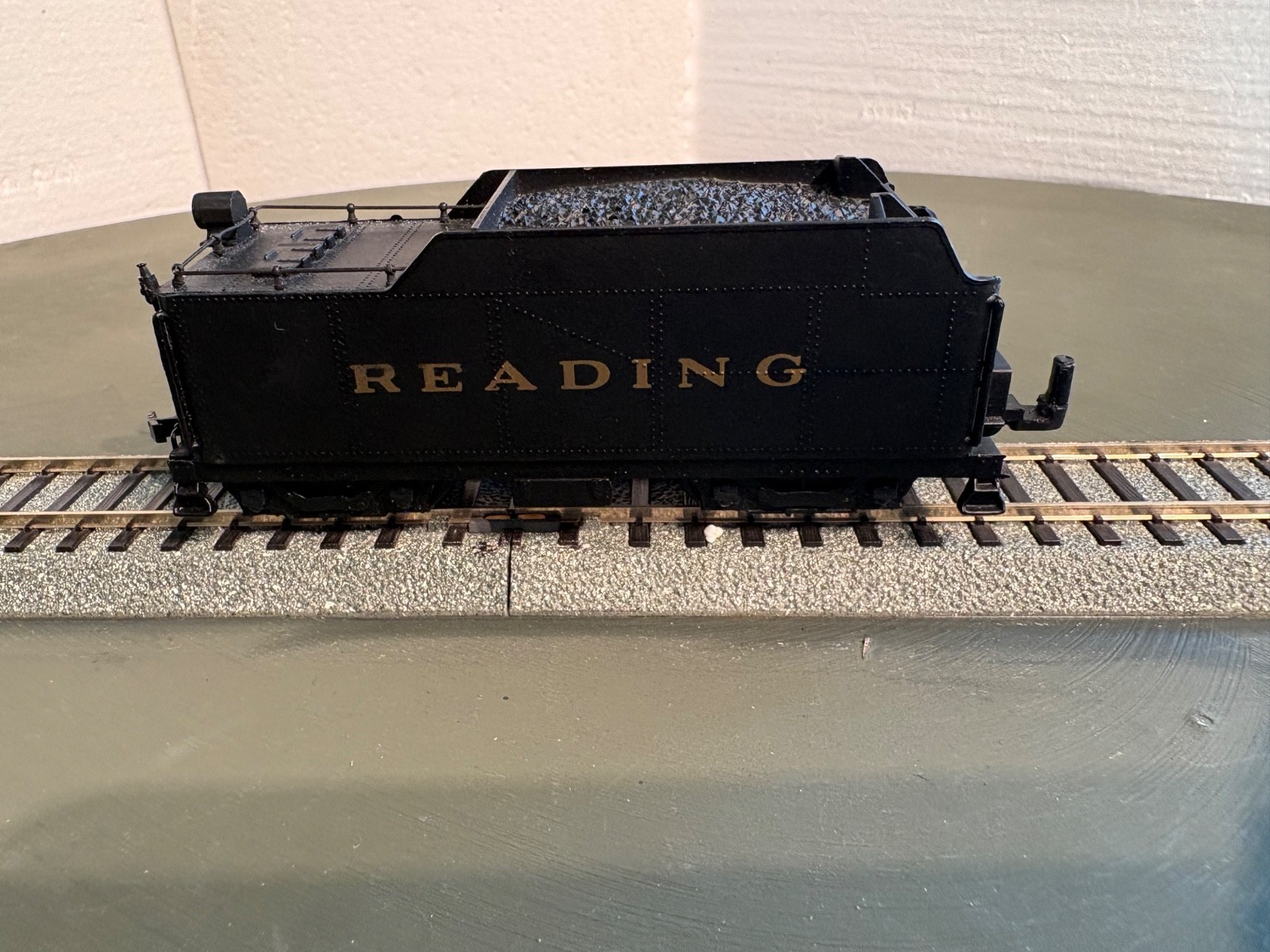 TESTED Bachmann 2-8-0 Consolidation Reading & Tender # 2000 (26-744)