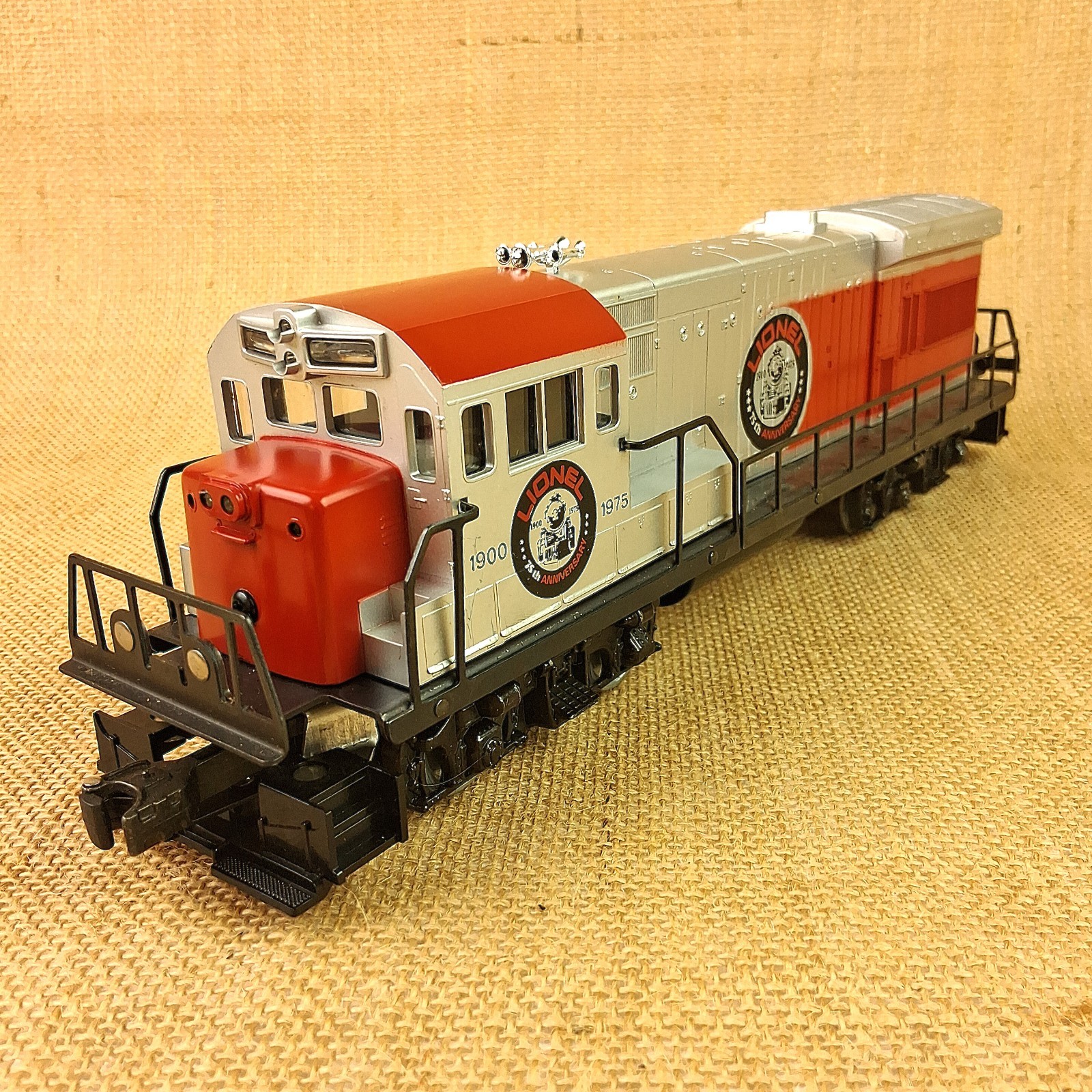 Lionel 6-7500 U36B Diesel 1900 – 1975 75th Anniversary