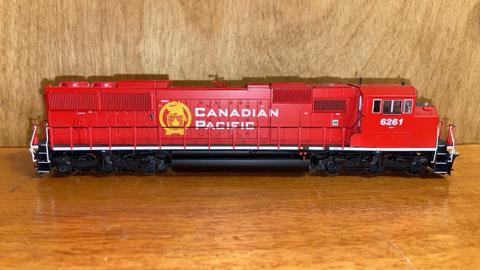 Ho Athearn Genesis CP SD60M “Triclops” Golden Beaver DCC & Sound