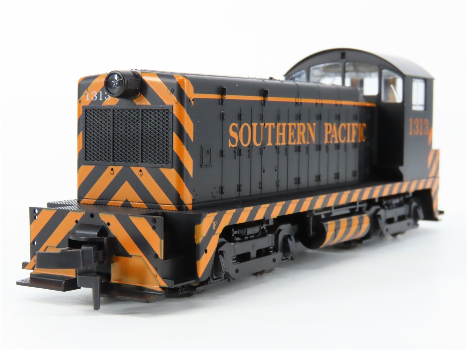 HO Scale KATO 37-1010 SP Southern Pacific EMD NW 2 Ph. 1 Diesel Switcher #1313