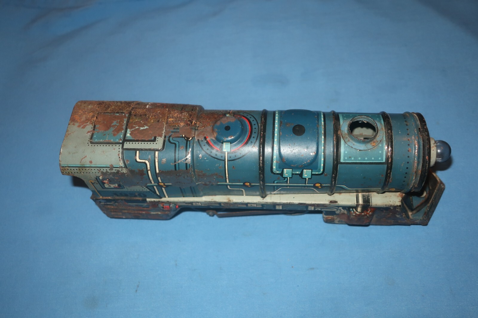 Unique Art #1950 Tin Litho Steam Locomotive. Runs