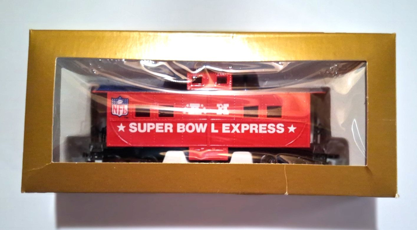 Mantua HO Scale NFL Superbowl Express Locomotive and Caboose MIB