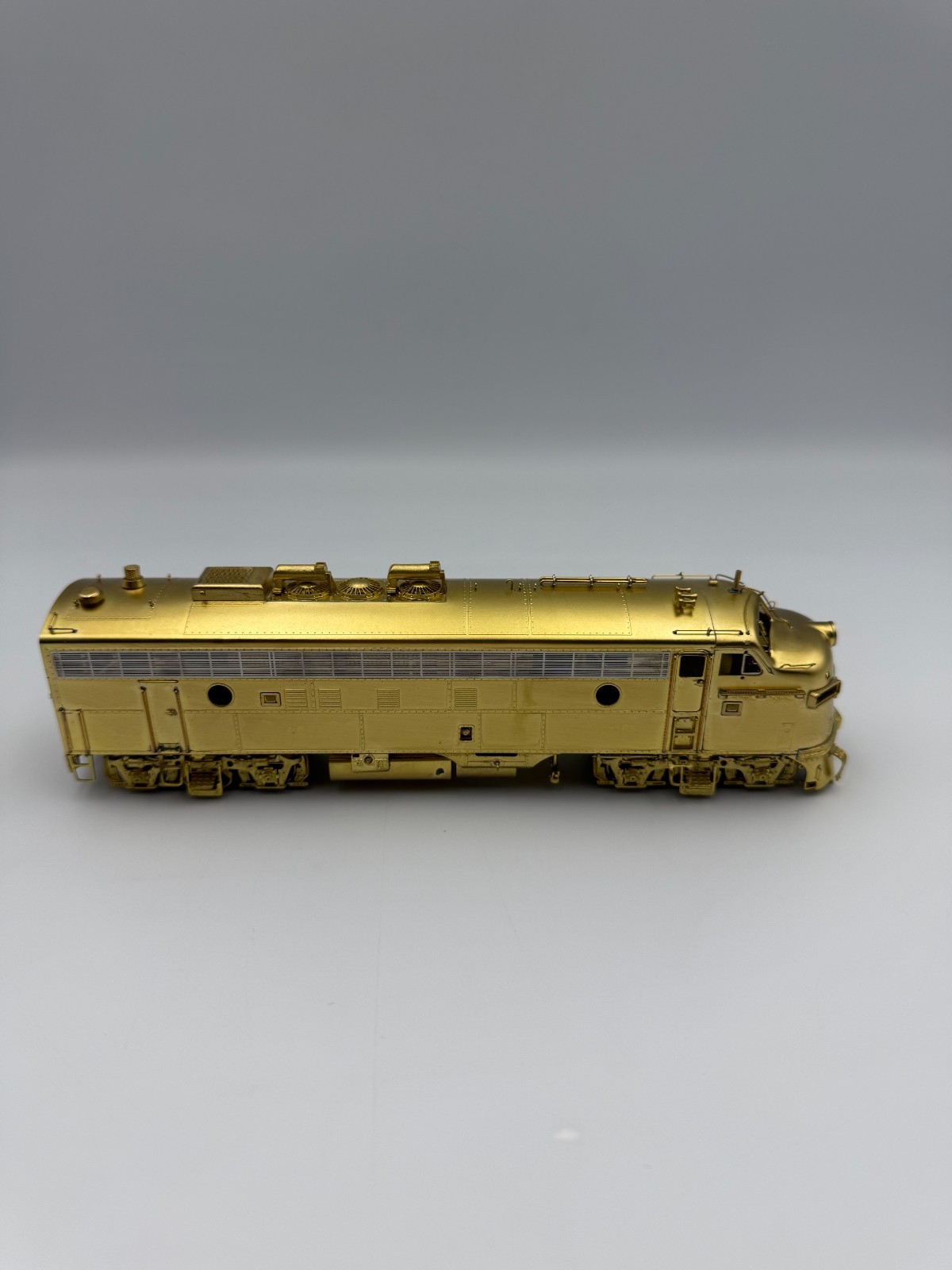 HO Overland Brass FP7 A Milwaukee Road Modernized w/Psgr. Pilot. OMI-5832. IOB.