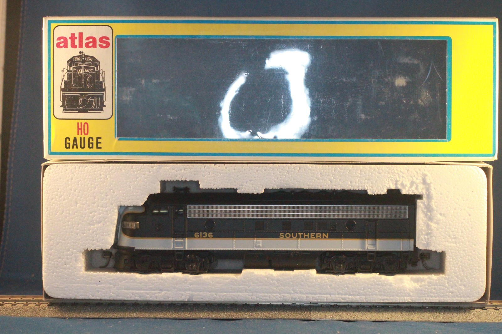 HO ATLAS 8330 EMD FP-7A Diesel Powered Southern Railway SRR #6136 Roco Drive JP