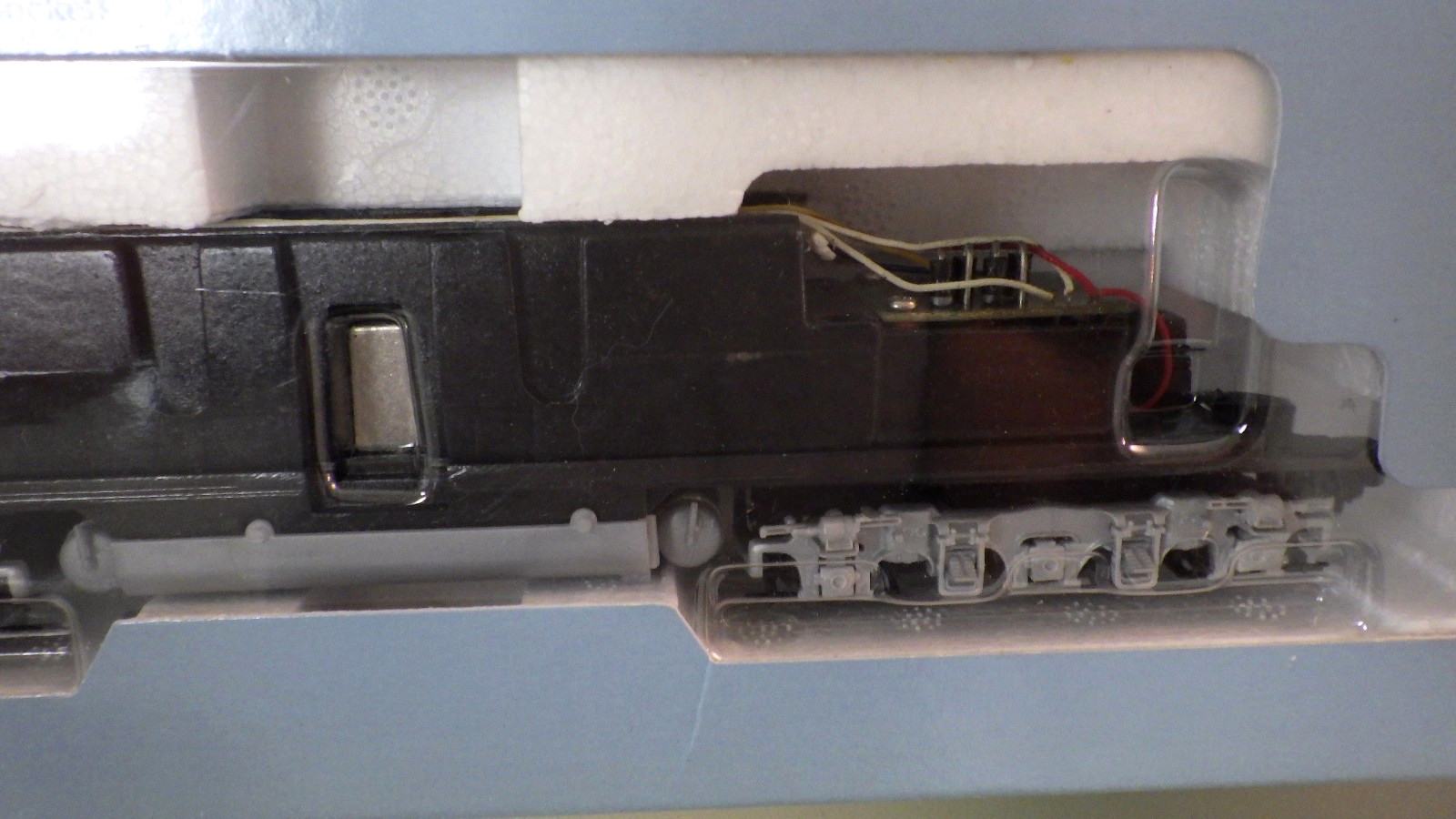 HO-Proto 2000 NYC #4040 E8/9 POWERED Diesel Locomotive in Box #8036 * Runs Slow