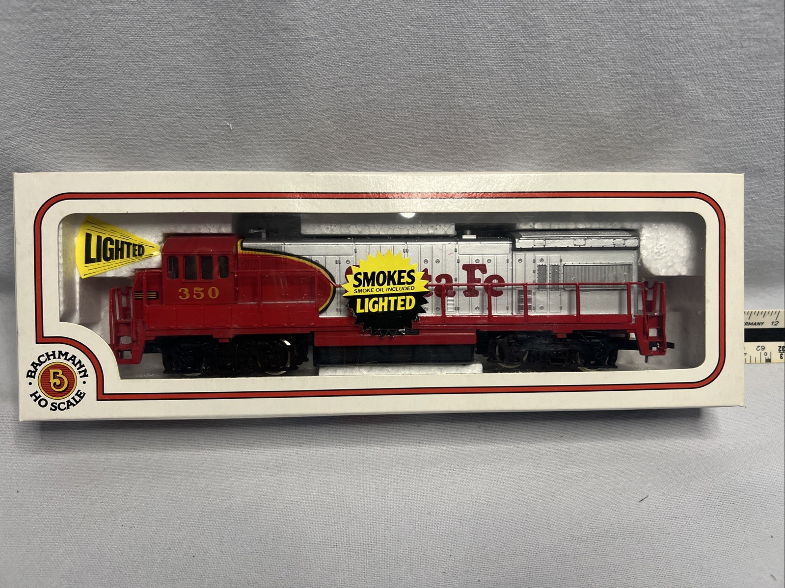 NEW Vintage Bachmann HO Scale Santa Fe GE U36B Diesel Locomotive #350 Lighted
