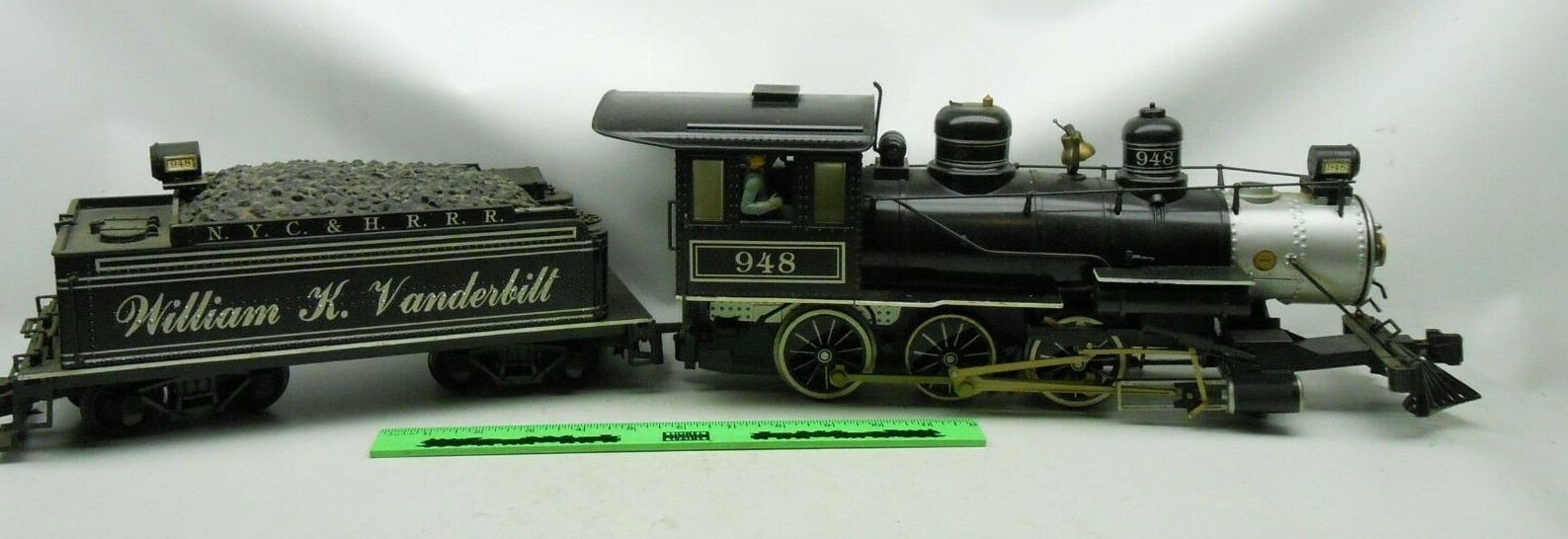 Bachmann 948 William Vanderbilt Steam Locomotive and tender