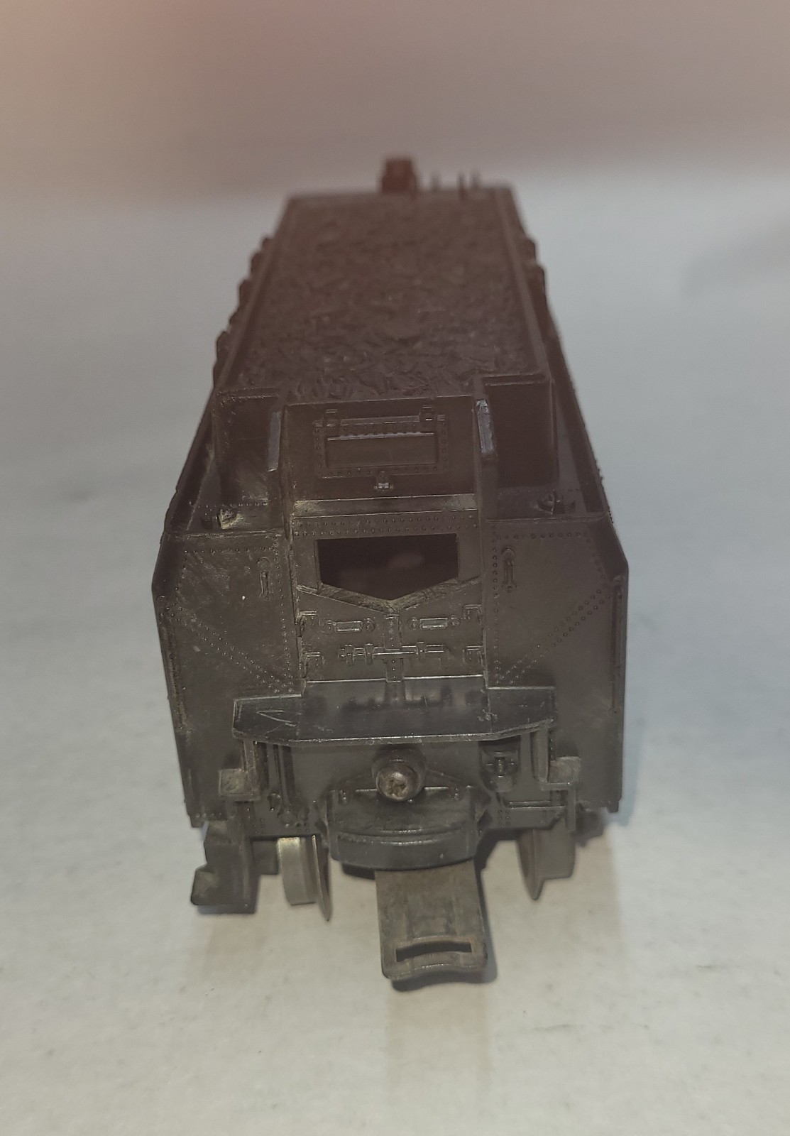 Postwar Lionel O Gauge 2-6-4 Steam Locomotive #2025 + Tender Runs Well!