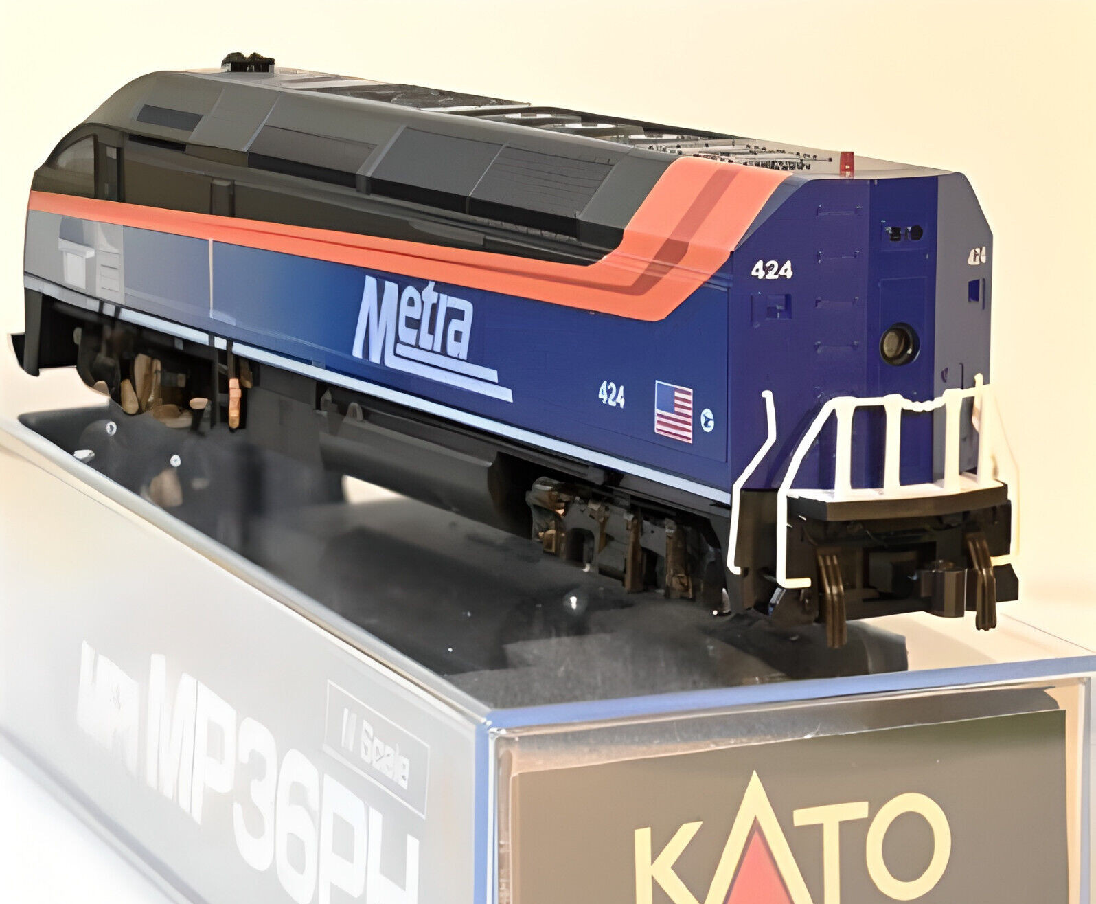 Kato N Motive Power Industries MP36PH Chicago Metra METX #424 DC 176-6124DCC