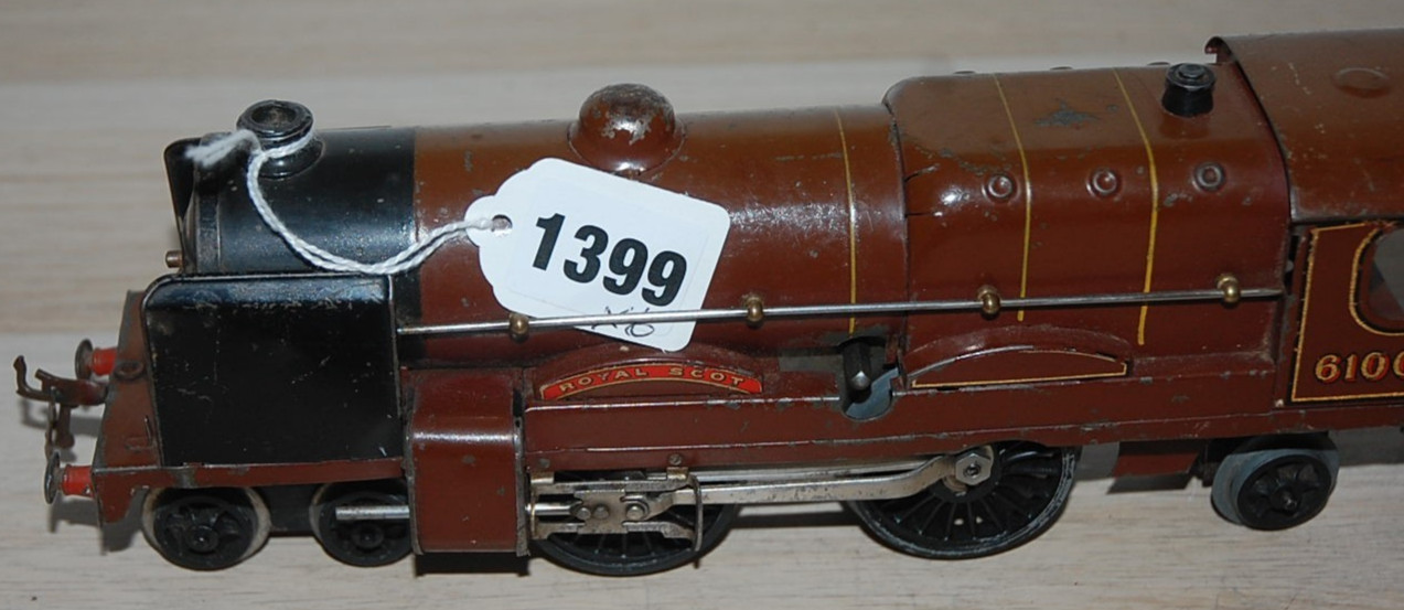 HORNBY O GAUGE CLOCKWORK ROYAL SCOT LOCOMOTIVE AND TENDER IN RED LMS LIVERY