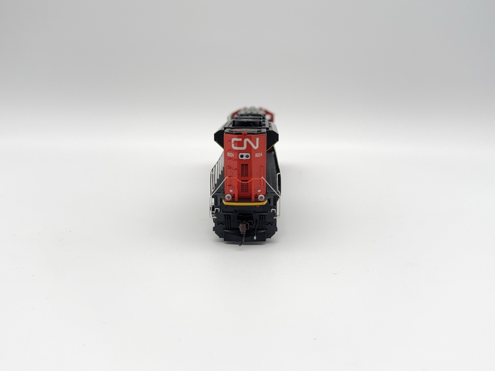 Genesis – HO – CN – EMD SD70M-2 Diesel Loco #8024 – Train G68628