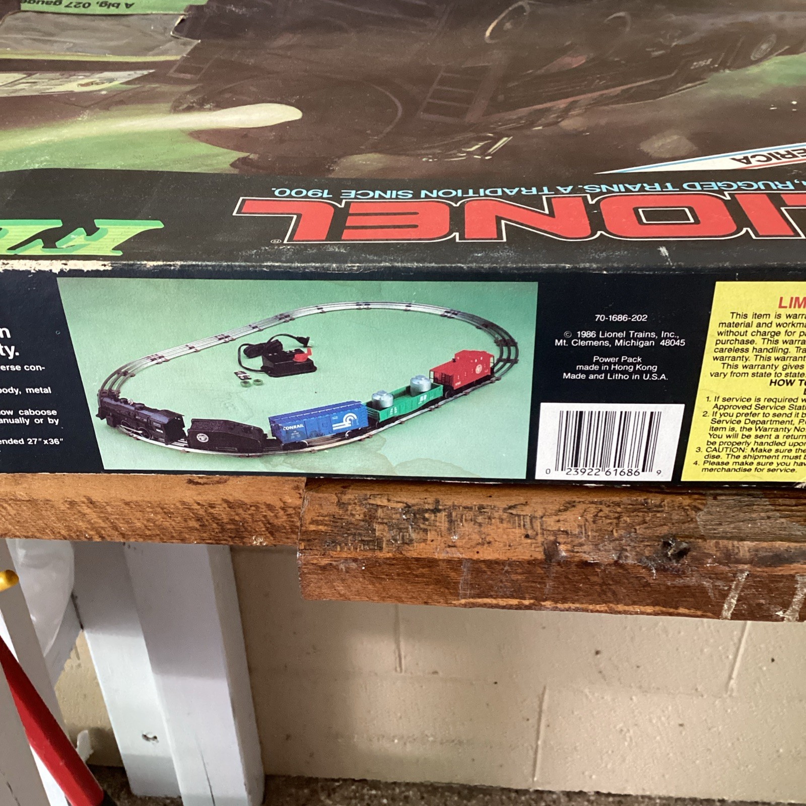 1986 LIONEL FREIGHT FLYER 027 GUAGE 5 UNIT ELECTRIC TRAIN SET LOCOMOTIVE