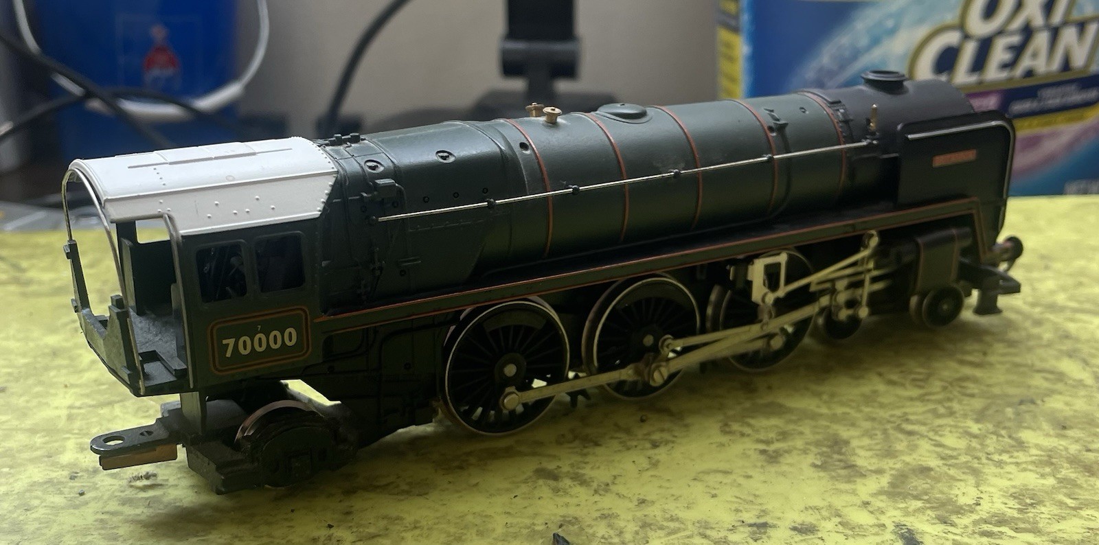 HO Hornby Britannia #70000 Unpowered Dummy Steam 4-6-2 Locomotive Engine Lot B43