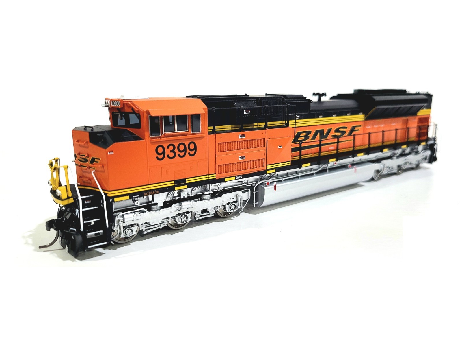 Division Point BNSF SD70ACe Burlington Northern SF #9399 HO Brass DP-2401.2 DCC
