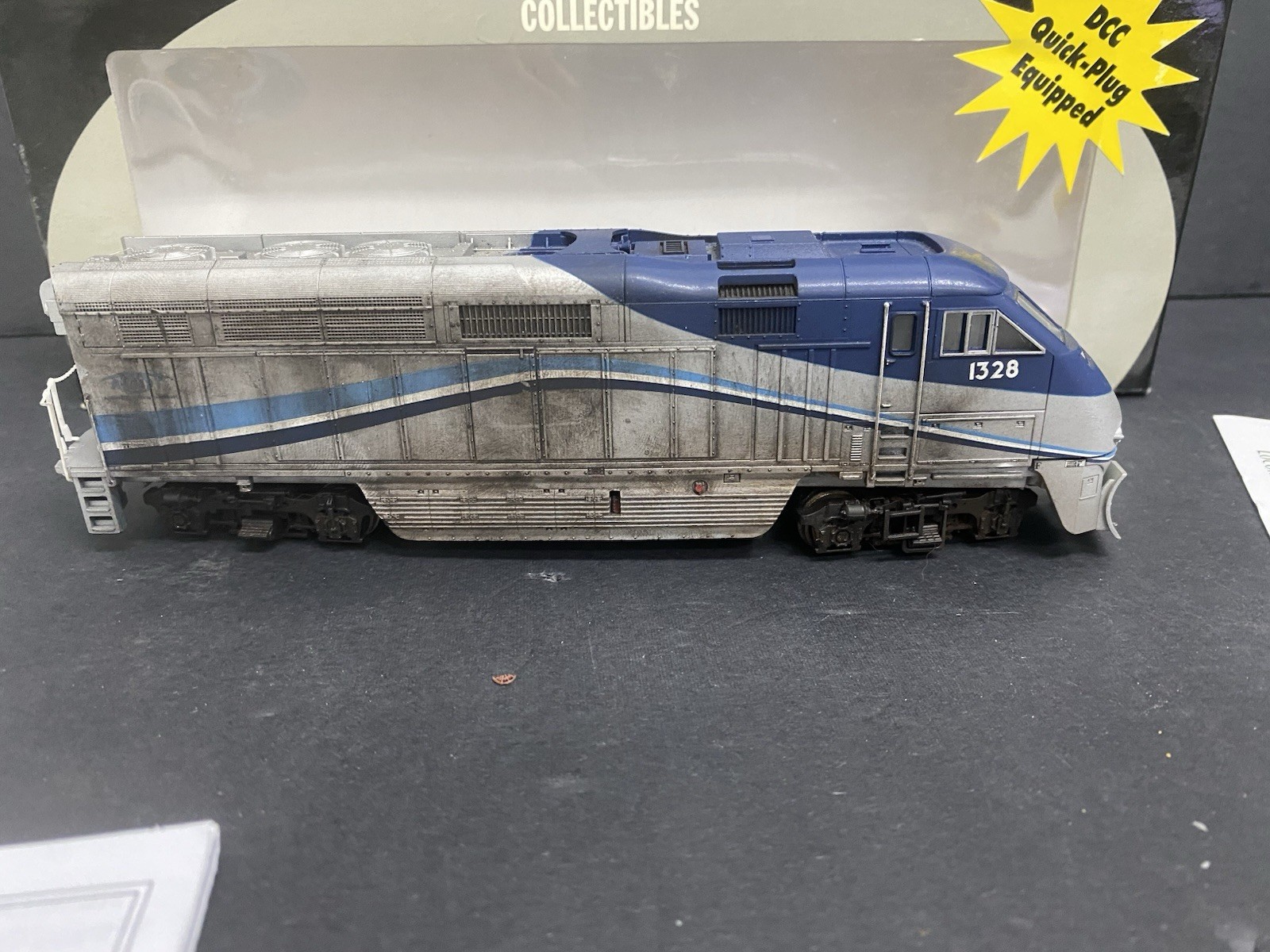 Athearn 399334 HO Scale AMT #1328 DCCMRC 1651 Diesel Engine Weathered READ 915