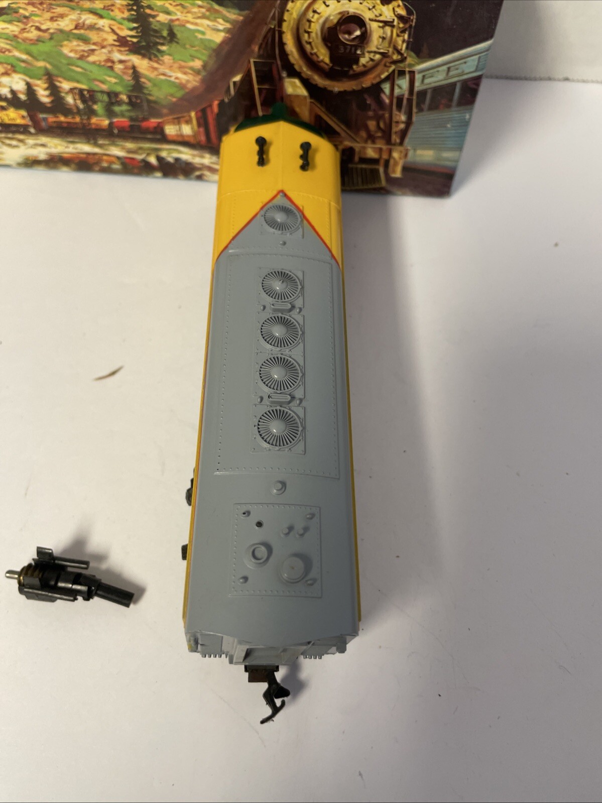 Vintage Athearn 1467 Los Angelas USA Made UNION PACIFIC Train Pair Needs Repair