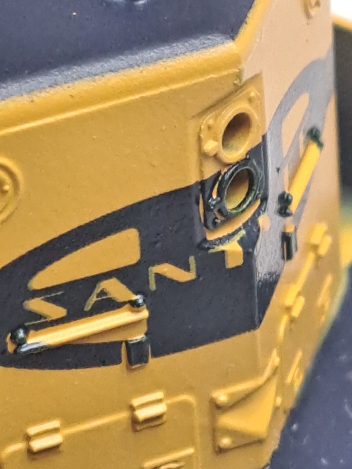 NOS Athearn GP35 Locomotive, Santa Fe #4205 HO Scale NIB