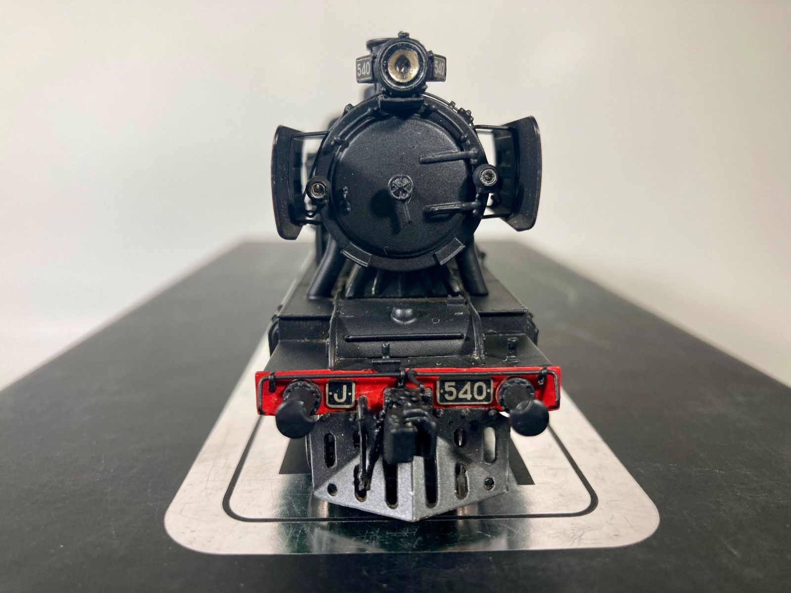 Trainbuilder – Victorian Railways – J Class # J540 Black & Red Steam Locomotive