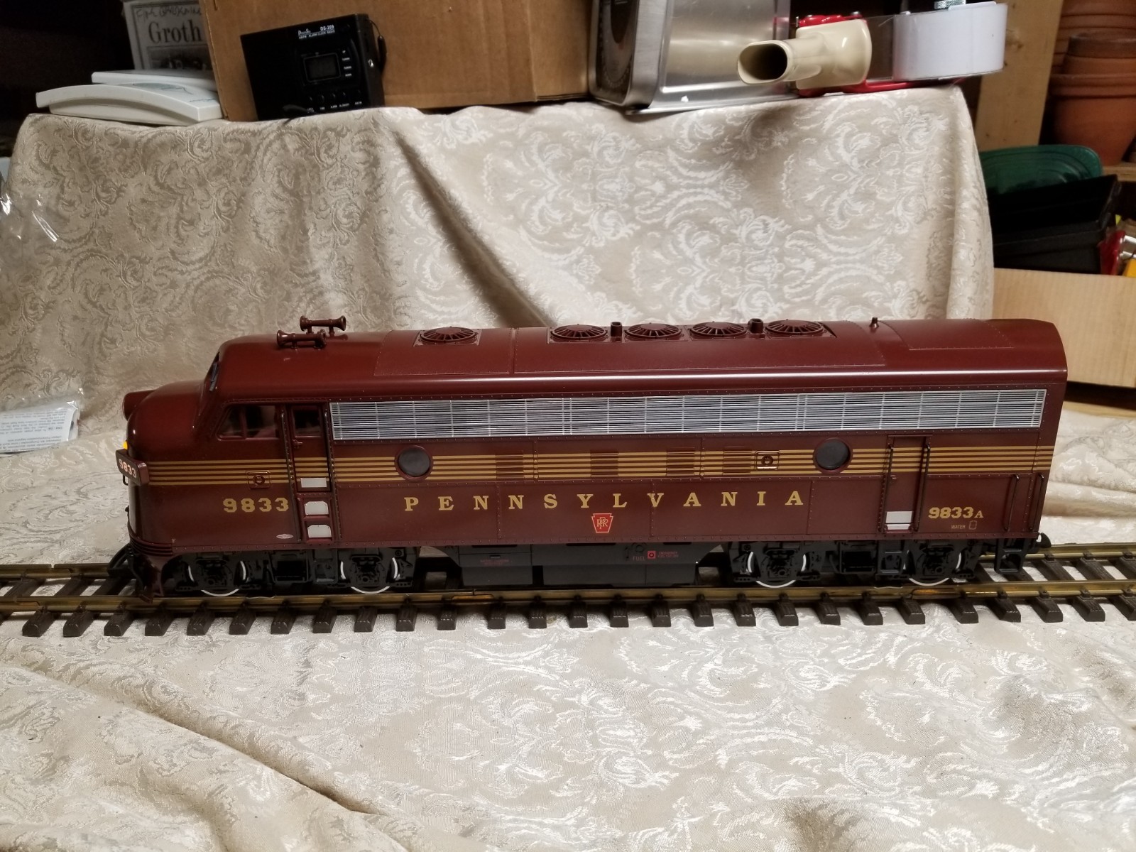 LGB 25570 & 25582 PRR Pennsylvania F7A & F7B Diesel Engines – Lights/Sound NEW