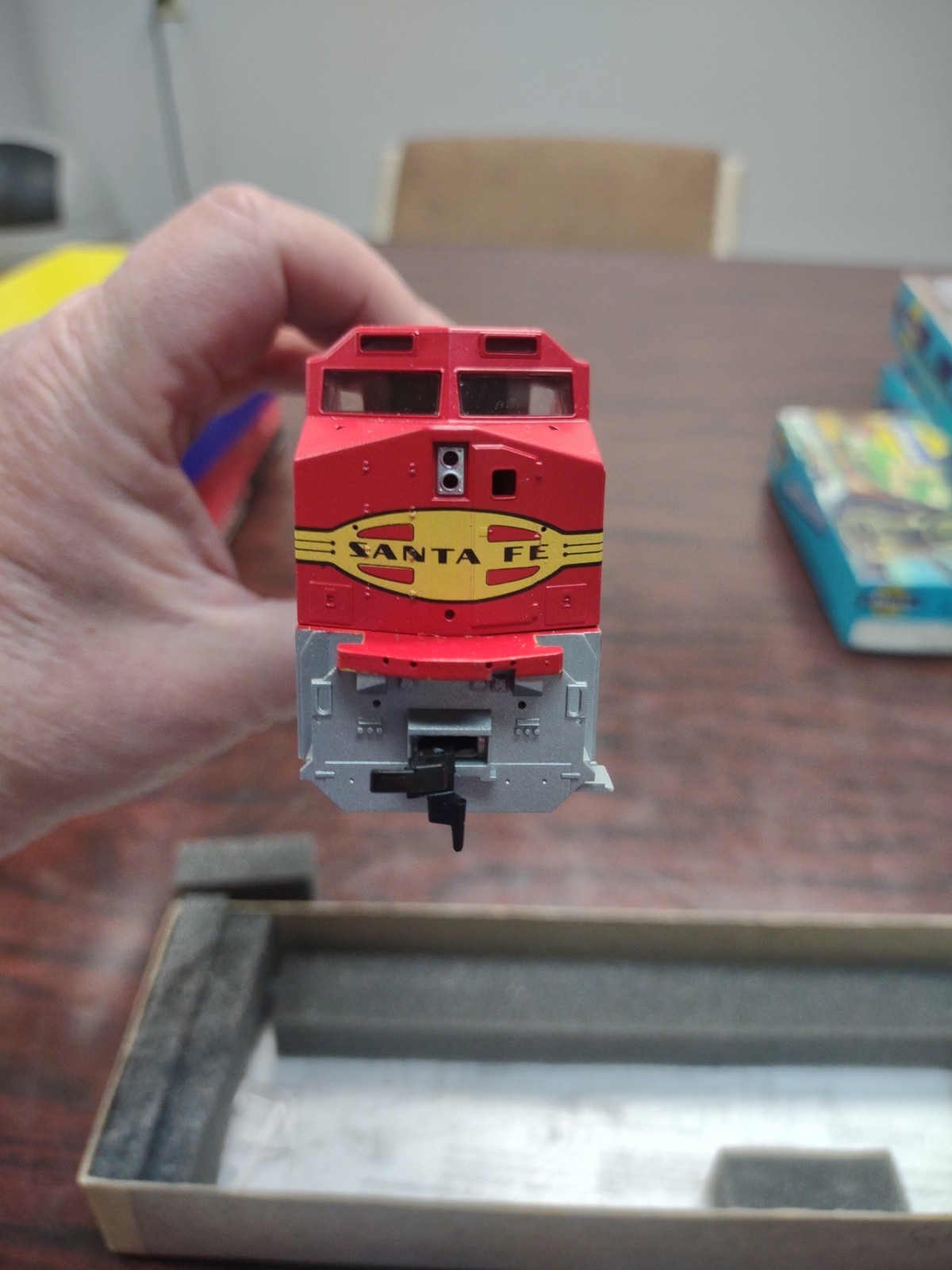 ATHEARN GE C44-9W LOCOMOTIVE SANTA FE #601 ~ HO SCALE Power Unit Wire Railing In