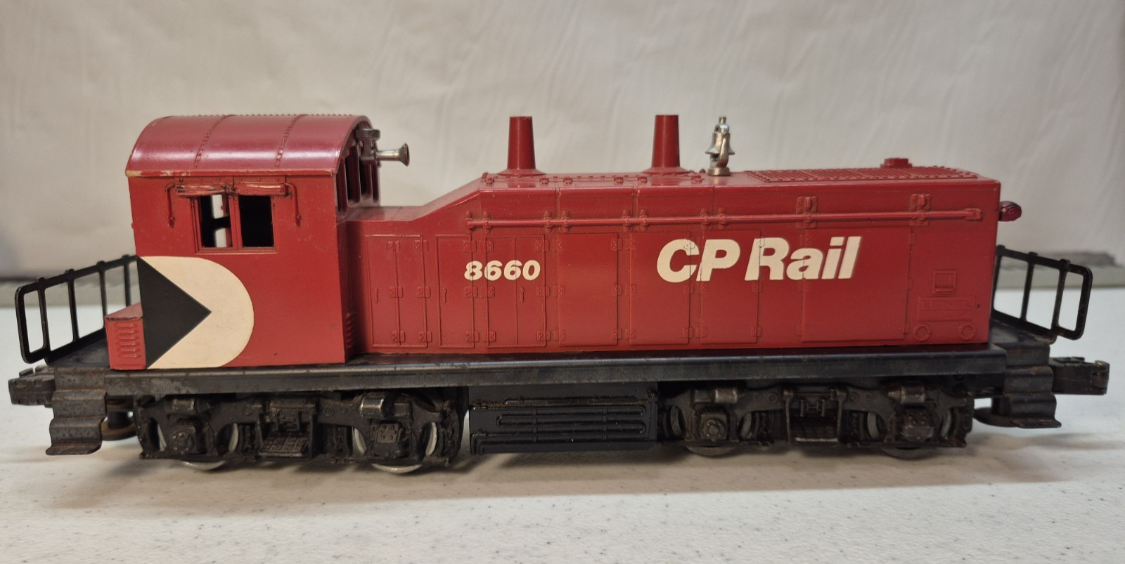 Lionel O Gauge CP Rail Switcher 6-8660 Tested No Box Read Description