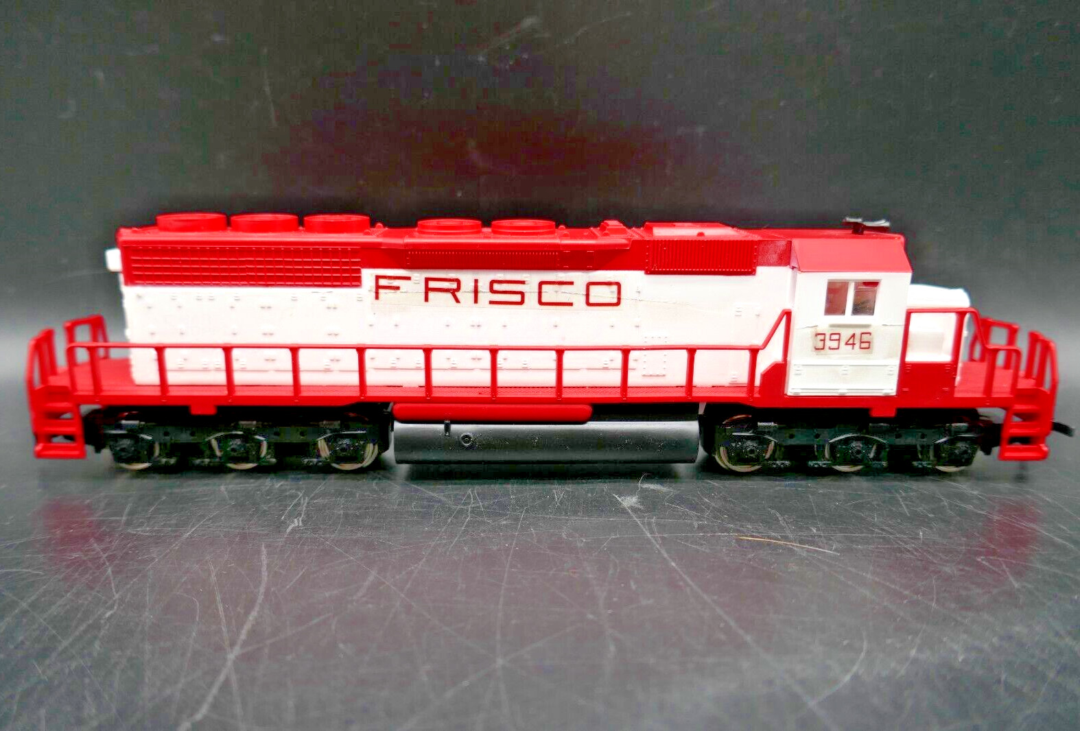 HO Mehano SD40 Frisco Custom Painted Locomotive – Tested & Working