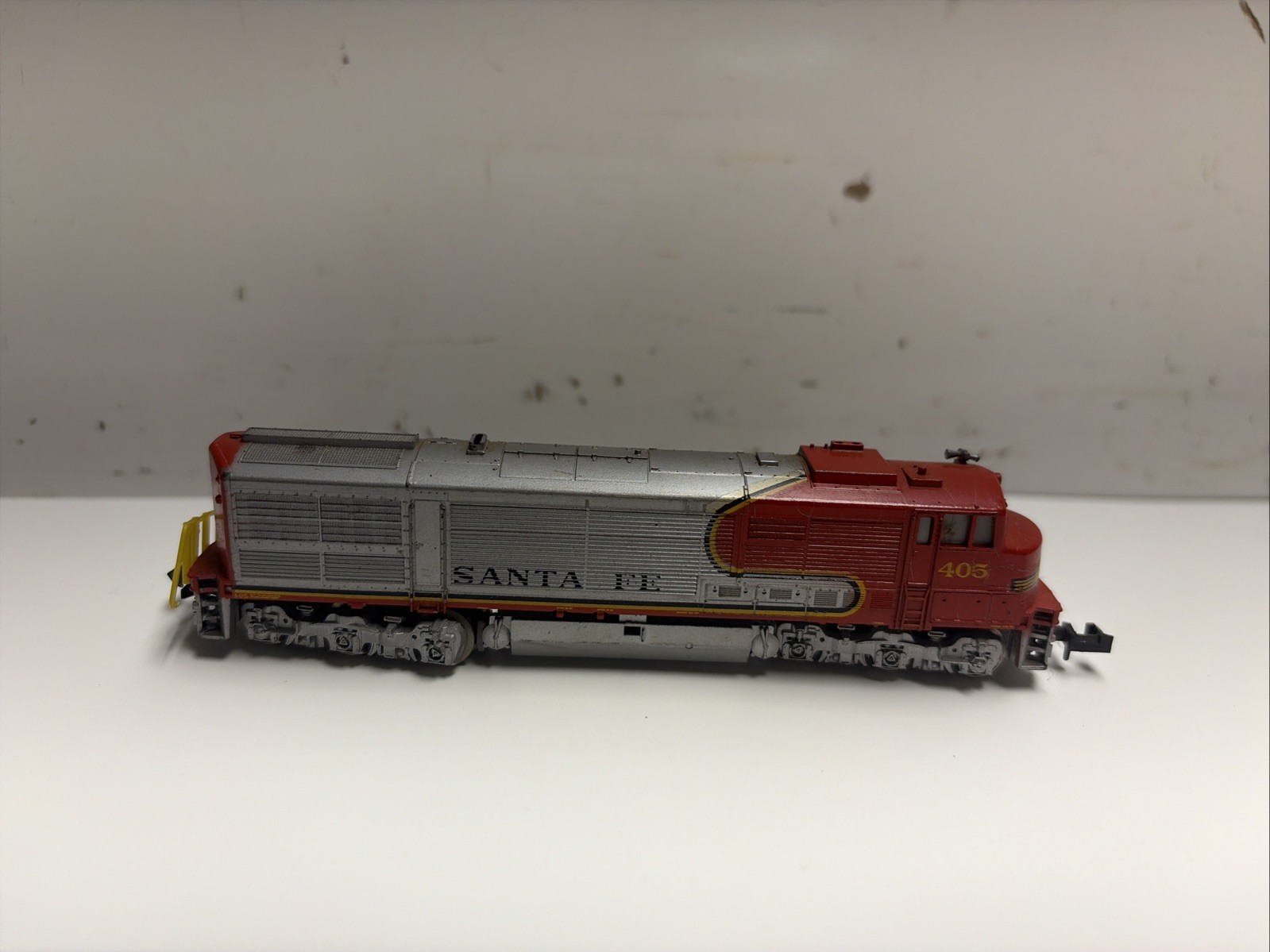 Vintage Minitrix N Scale Santa Fe 405 Diesel Locomotive – West Germany Untested