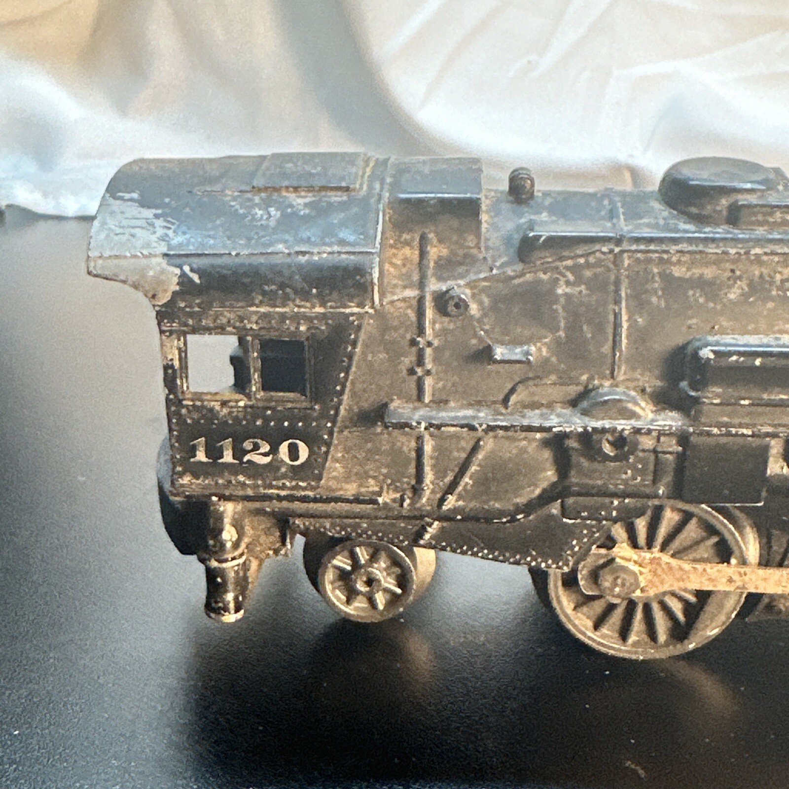 Vintage Lionel Locomotive 1120 2-4-2 W/ Tin Lionel Scout Tender Black train