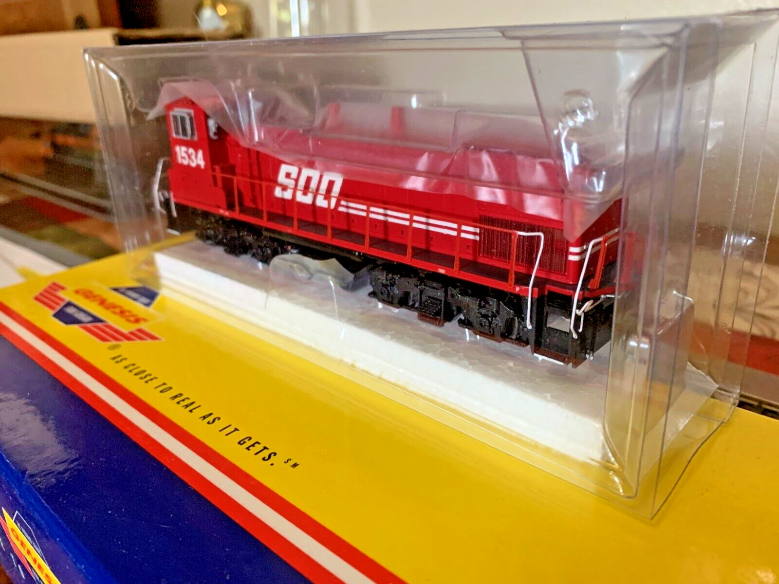 SOO LINE MP15ac SWITCH LOCO- DCC/TSUNAMI SOUND INTERIOR HO Scale -“GENESIS” NEW