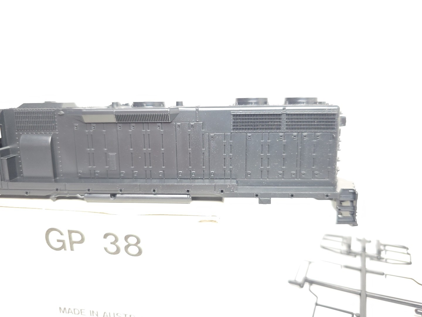Shell Only* Atlas HO Scale GP38 Diesel Locomotive Undecorated LN Austria Roco(6)