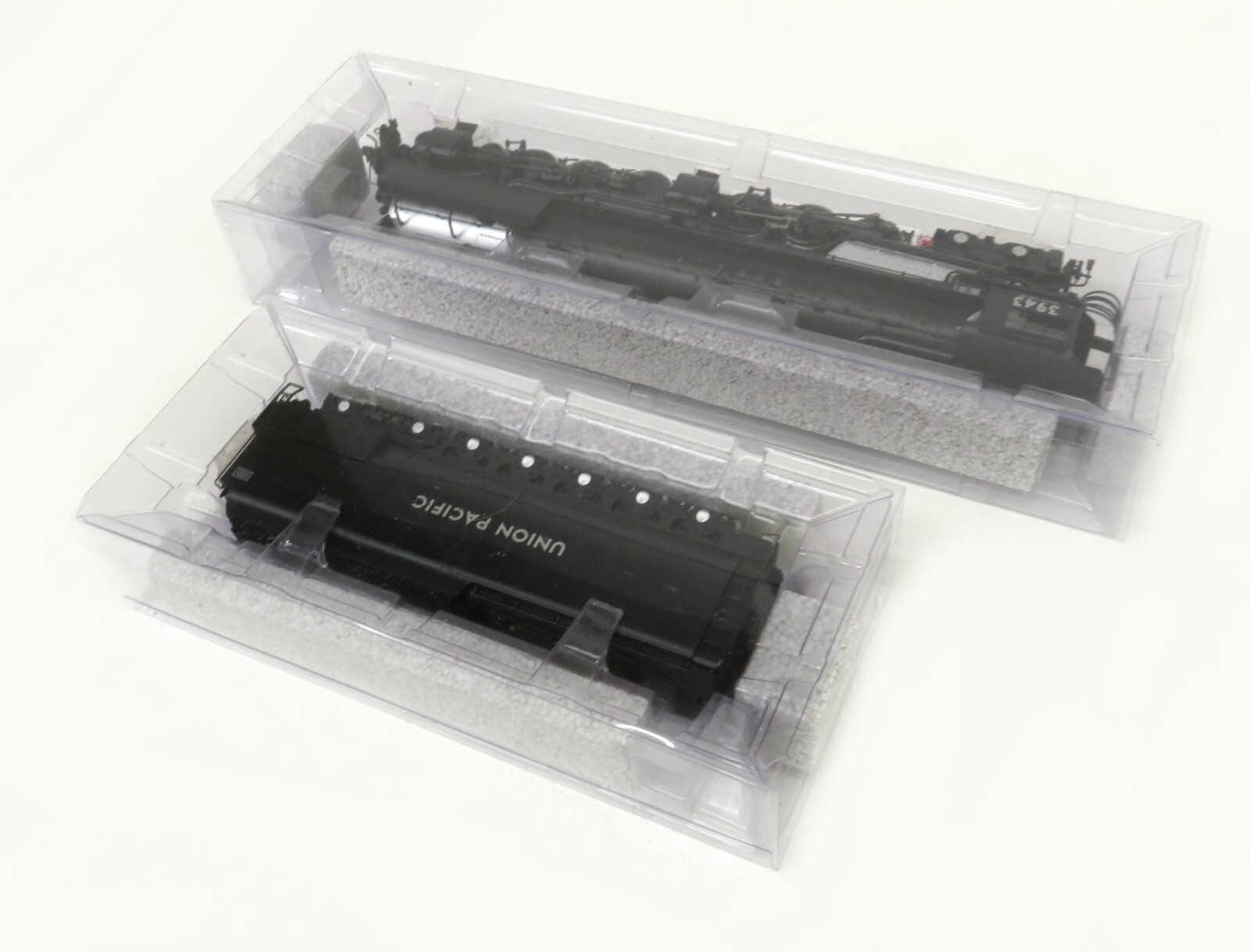 Athearn ATG9125 4664 Union Pacific #3943 Challenger Steam Loco w/DCC, HO Scale