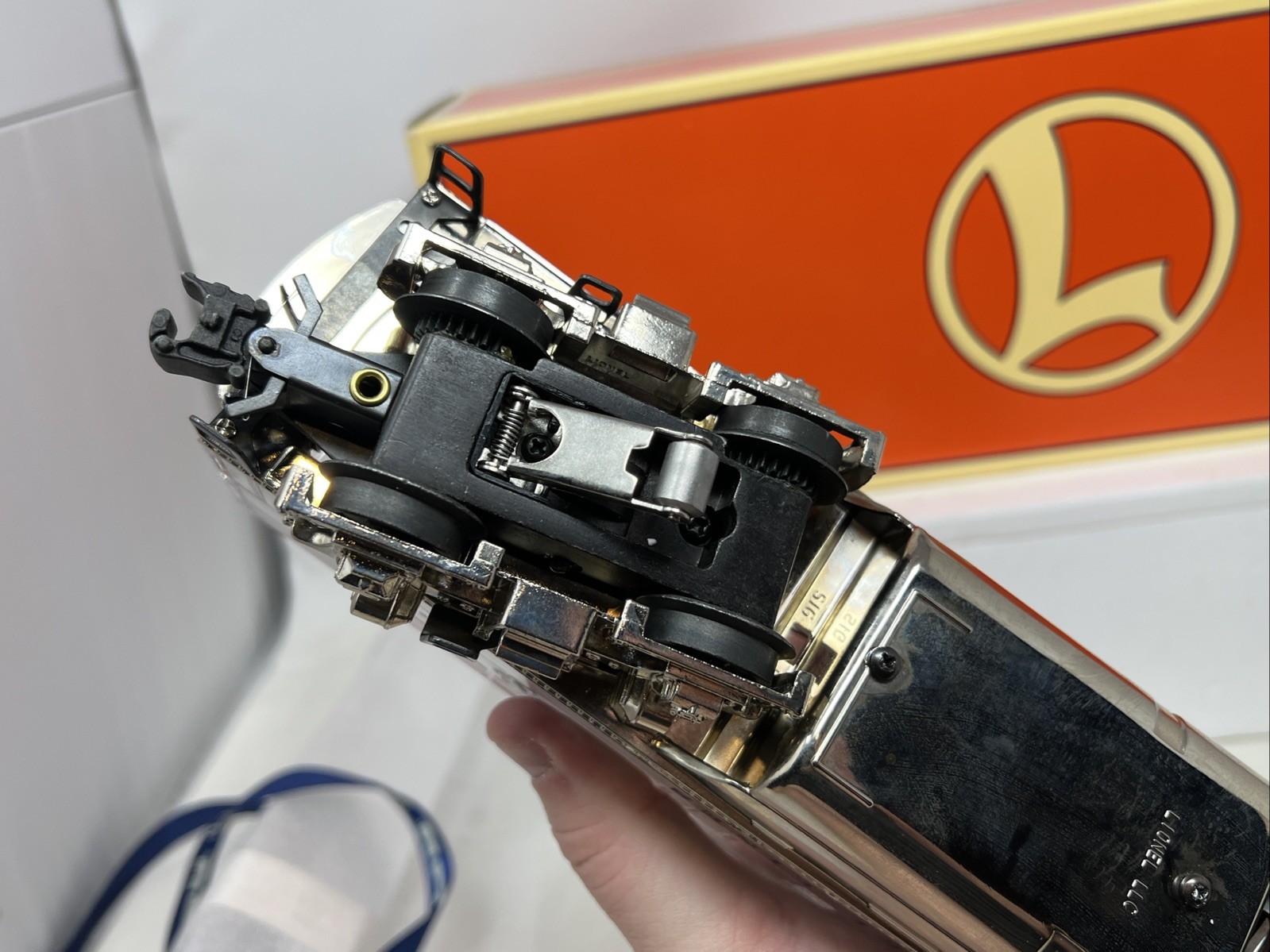 Lionel 6-38151 O Lionel Lines F3A Powered Clear Cab Diesel Locomotive #2000 LN